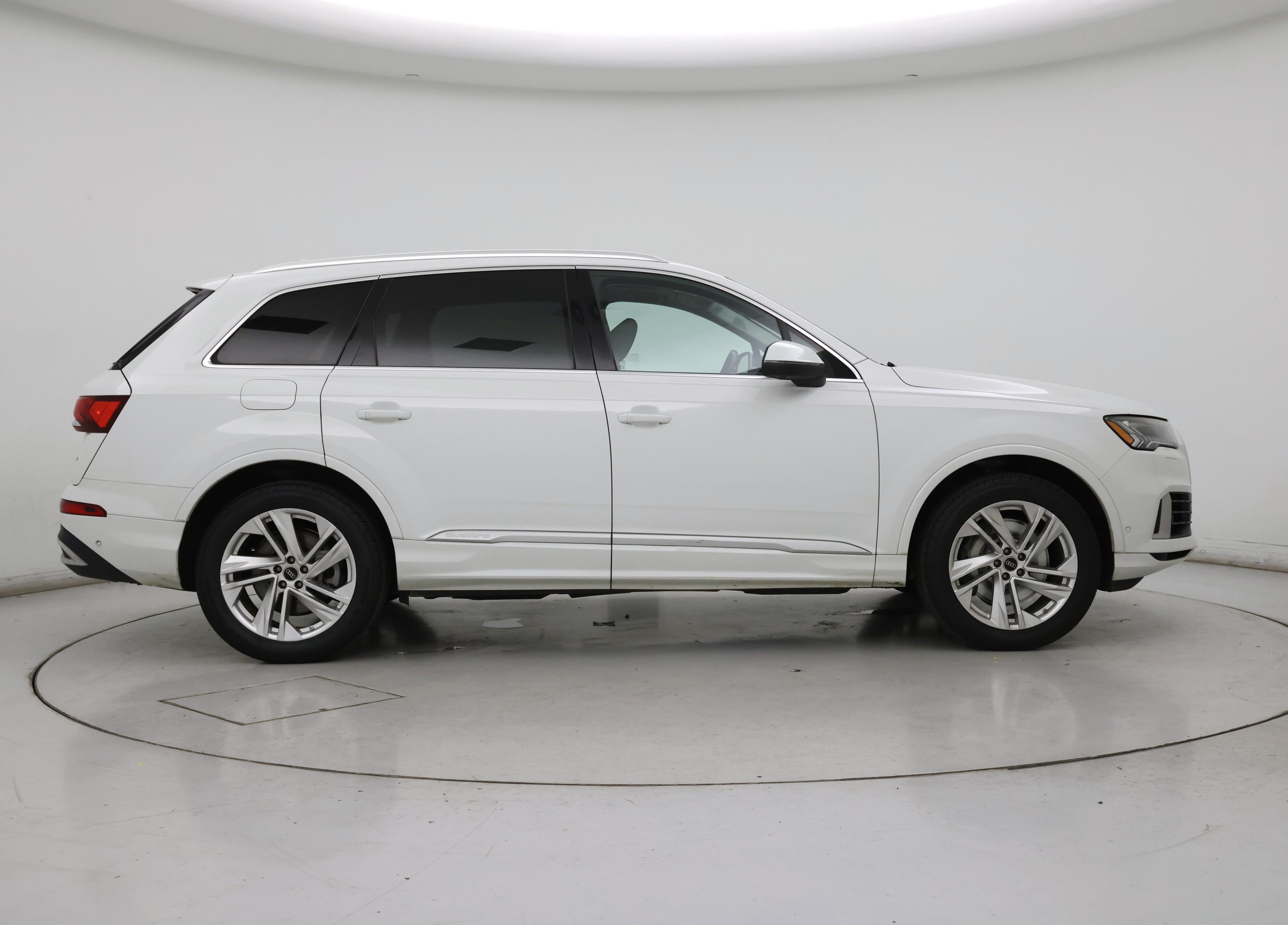 Thumbnail: 2024 Audi Q7 - 7