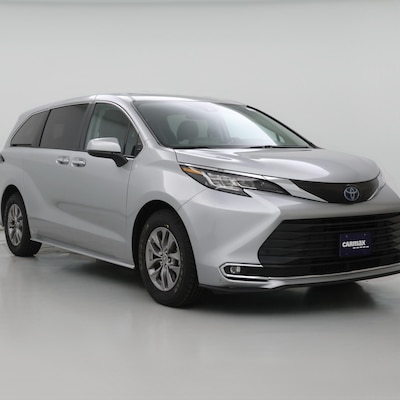 2022 Toyota Sienna Hybrid XLE