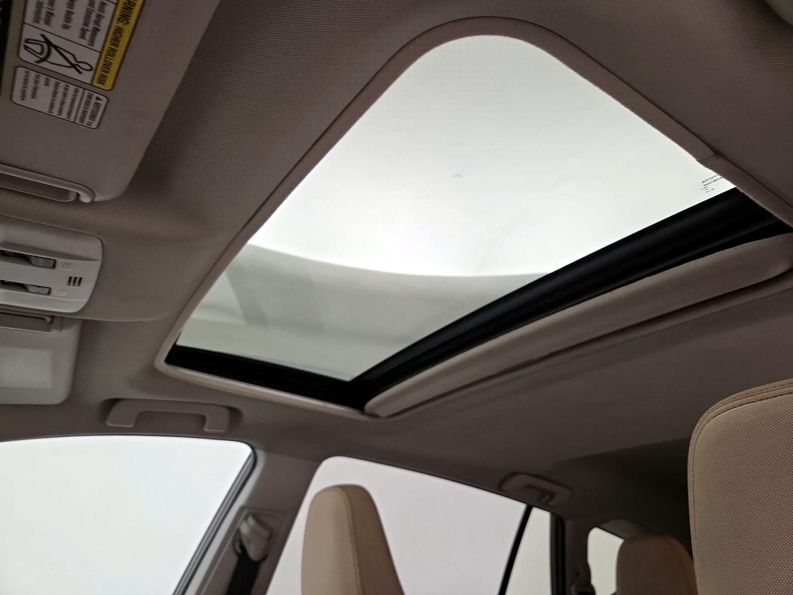 Sunroof(s) & Overhead Airbags