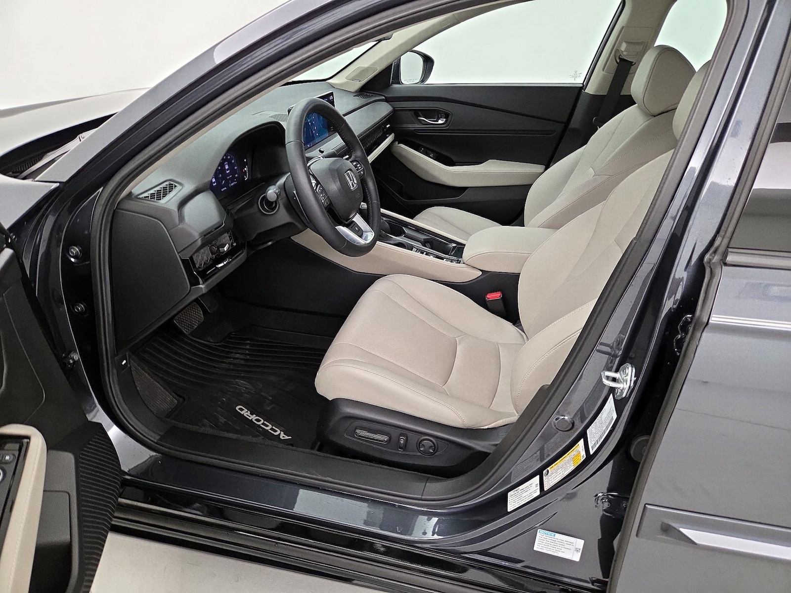 2025 Honda Accord Hybrid Touring - Photo 12