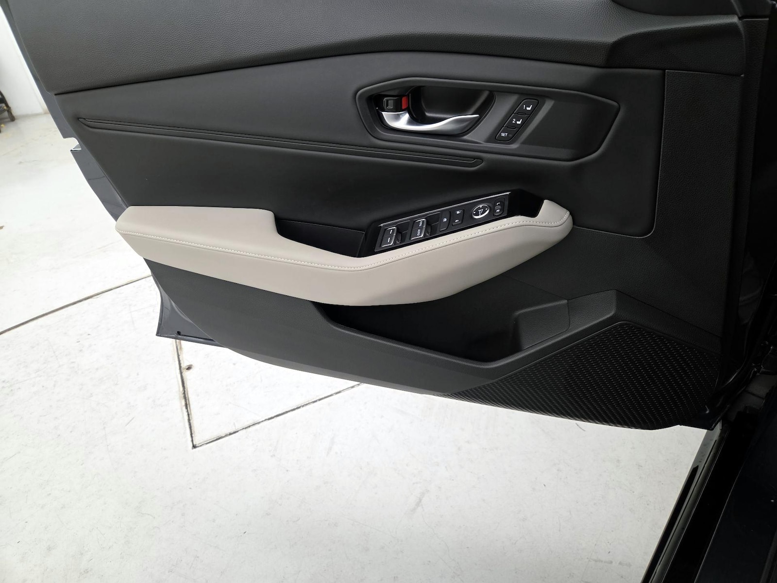 2025 Honda Accord Hybrid Touring - Photo 13