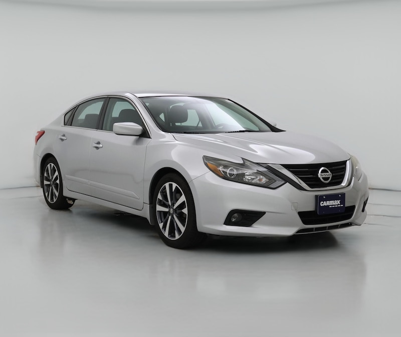 2016 Nissan Altima SR