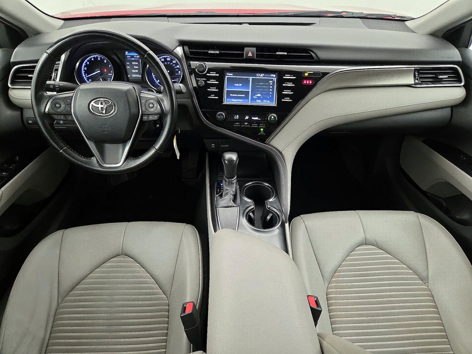 2019 Toyota Camry SE - Photo 10