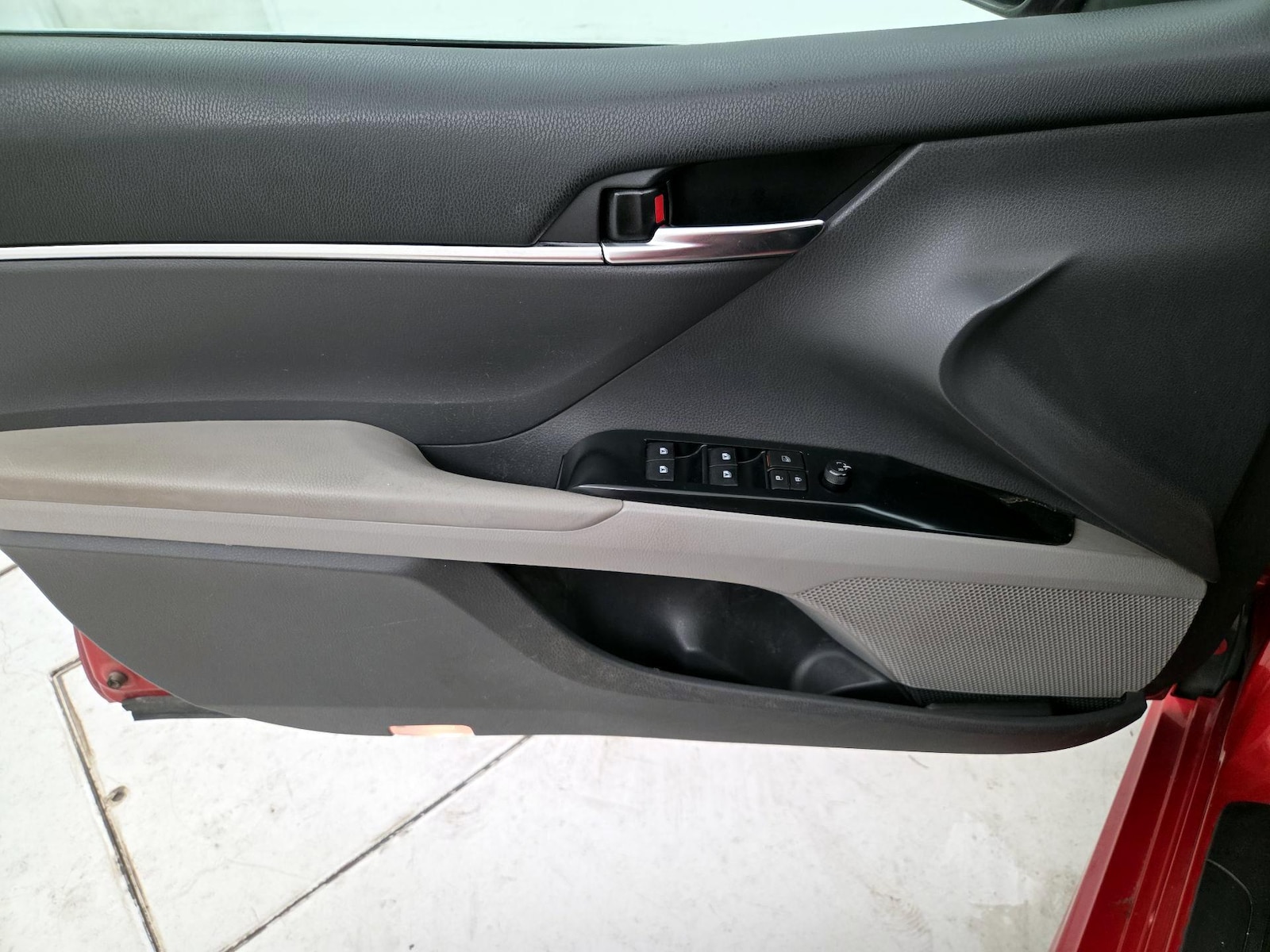 2019 Toyota Camry SE - Photo 13