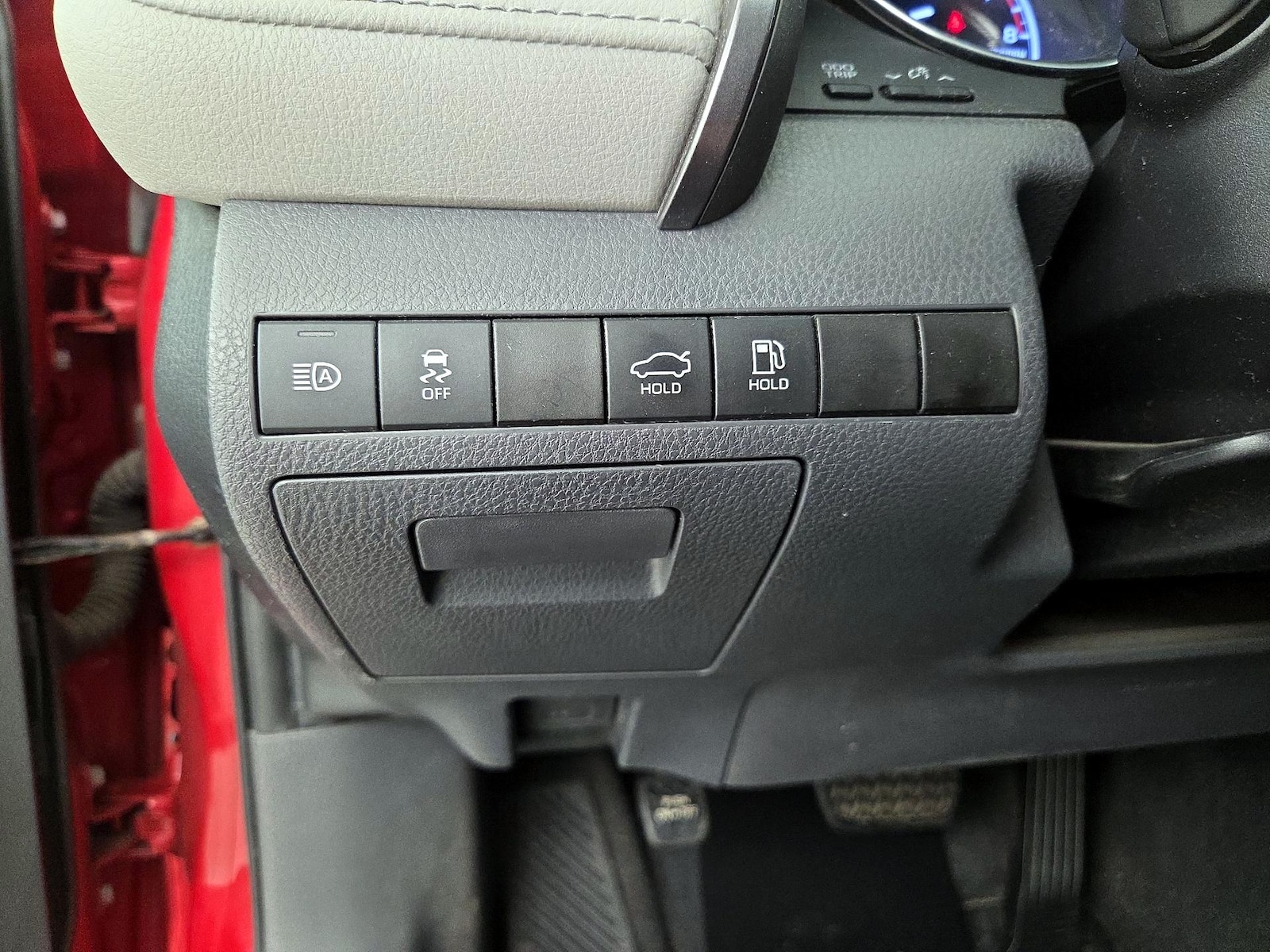 2019 Toyota Camry SE - Photo 14
