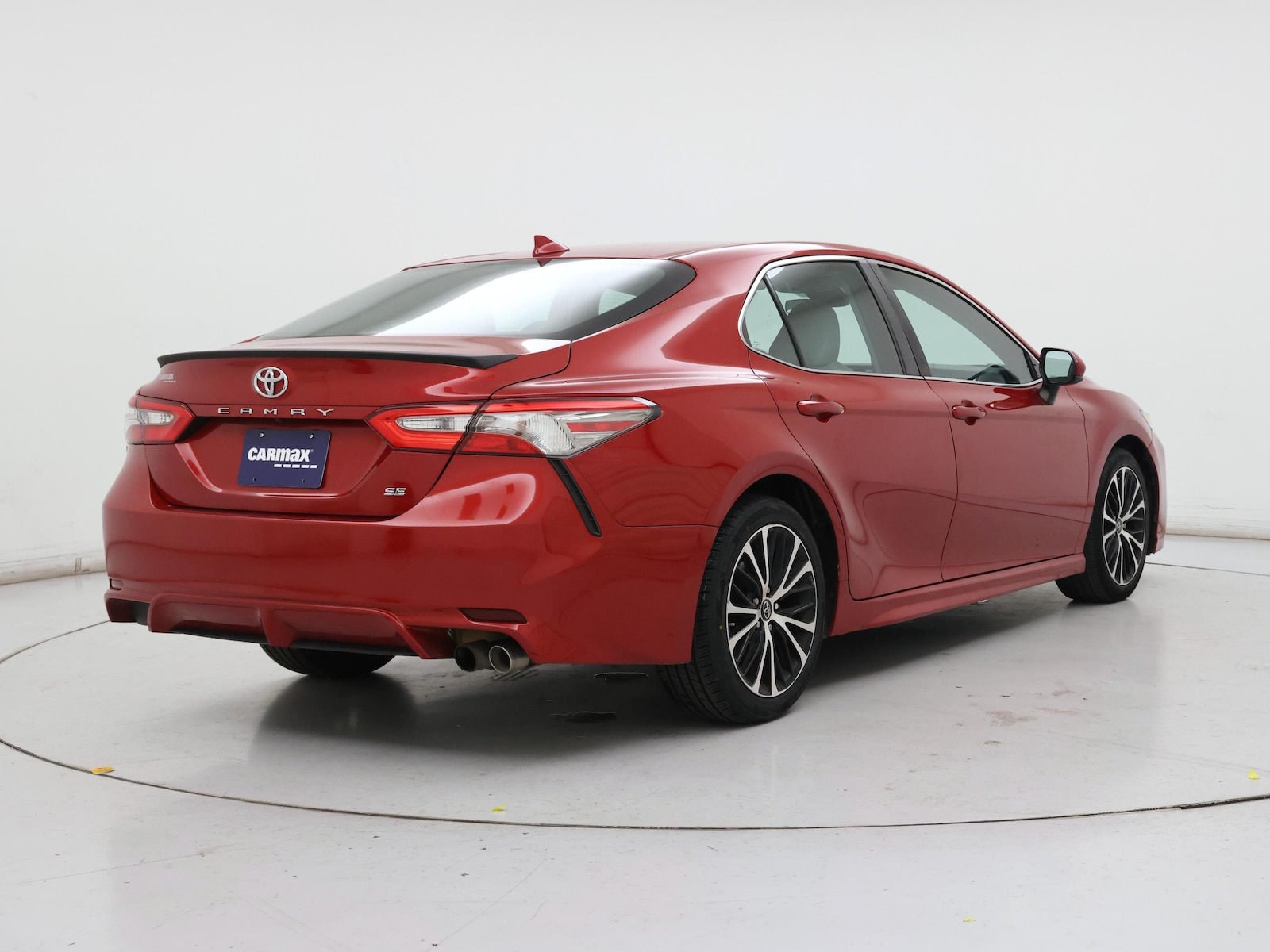 2019 Toyota Camry SE - Photo 9