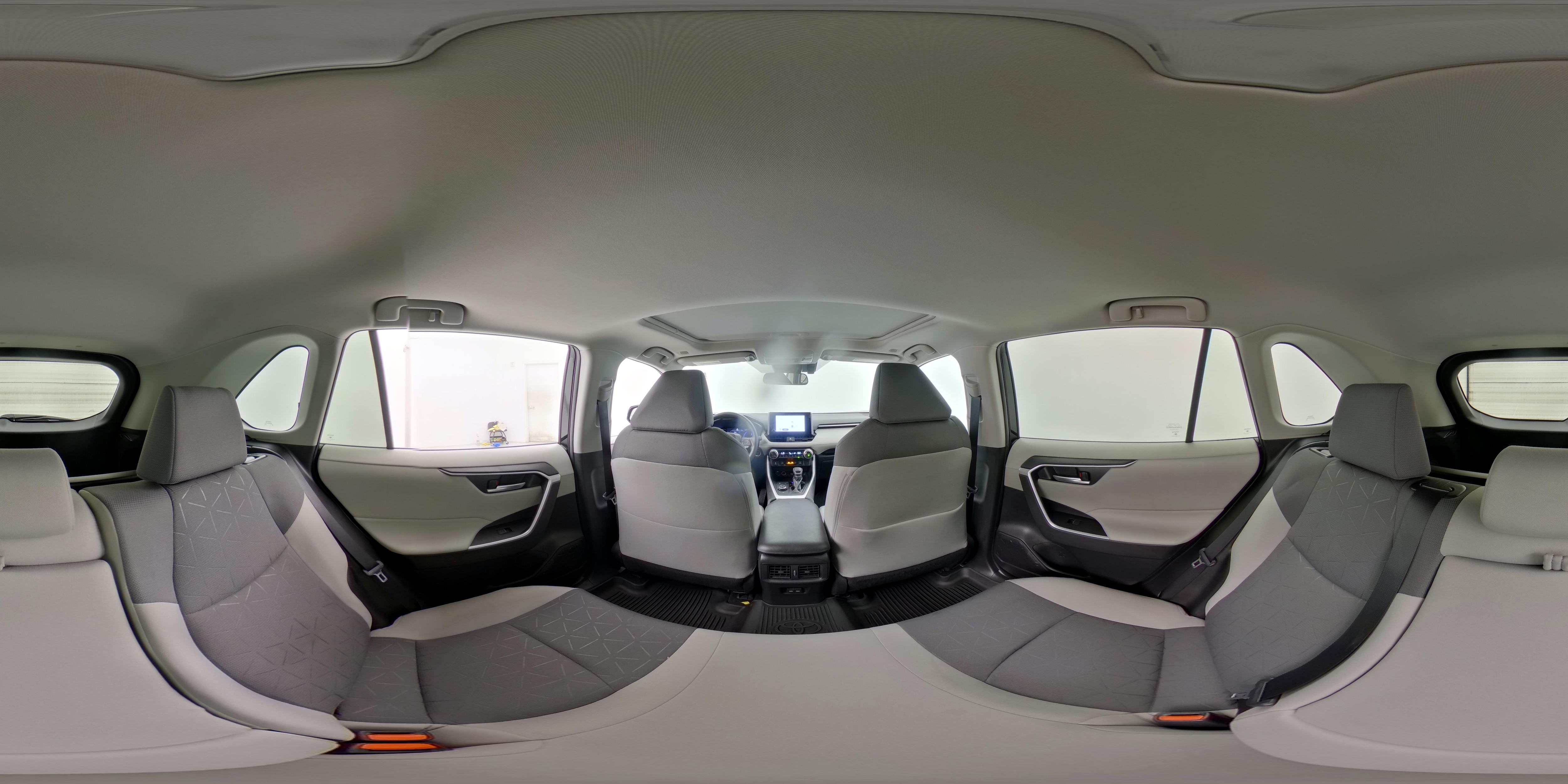 2024 Toyota RAV4 XLE - Photo 27