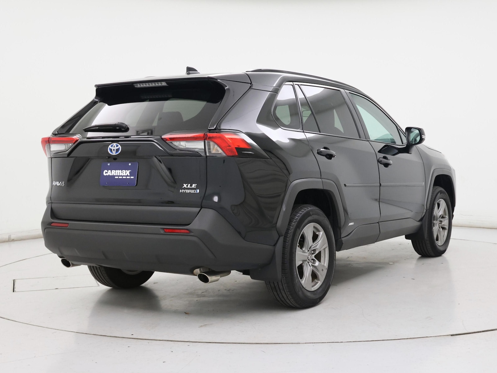2024 Toyota RAV4 XLE - Photo 9
