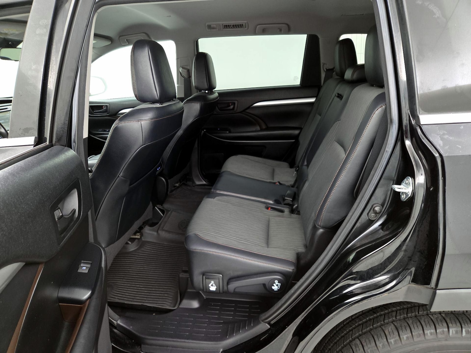 Rear Air Conditioning