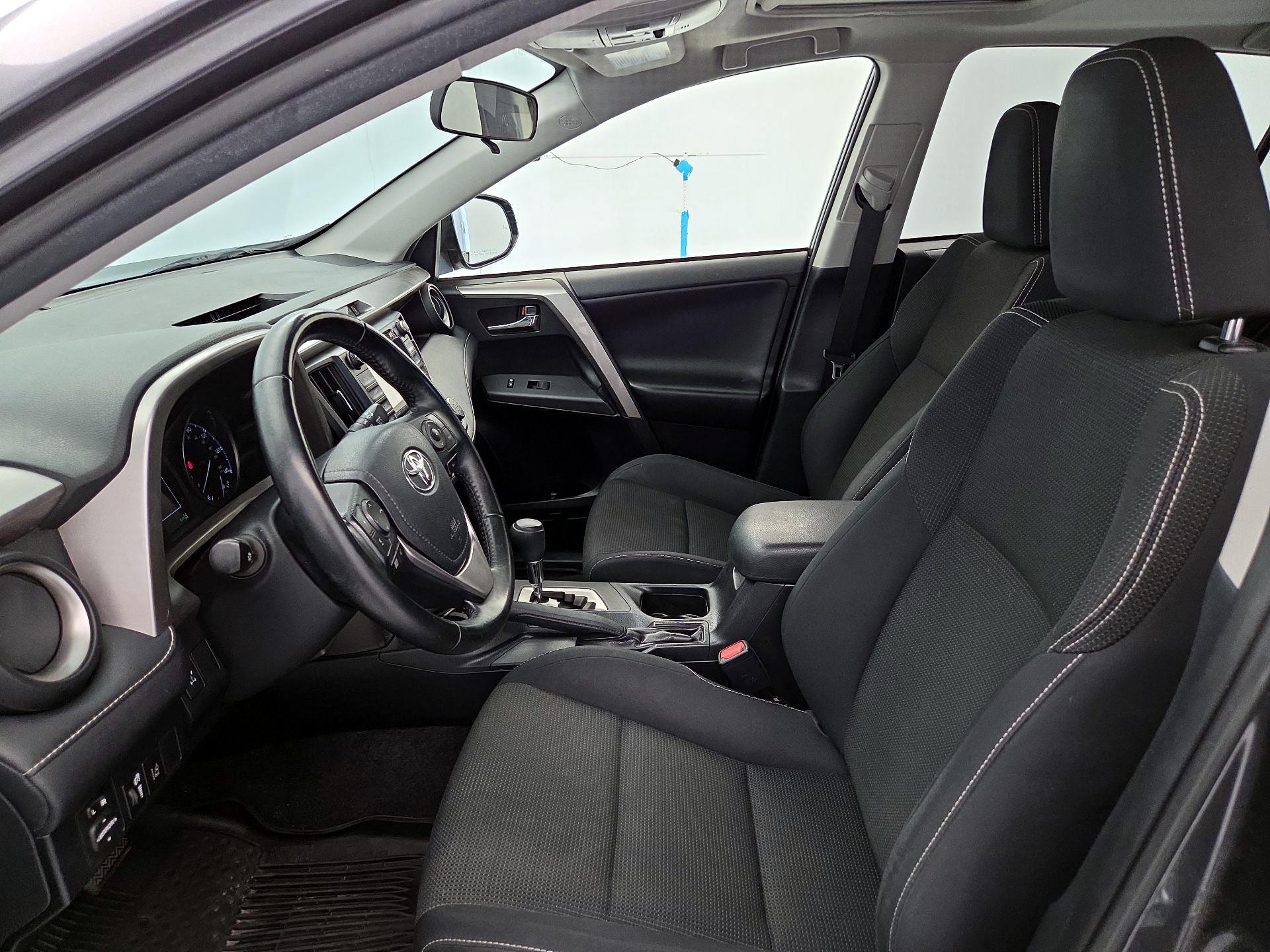 Thumbnail: 2018 Toyota RAV4 - 11