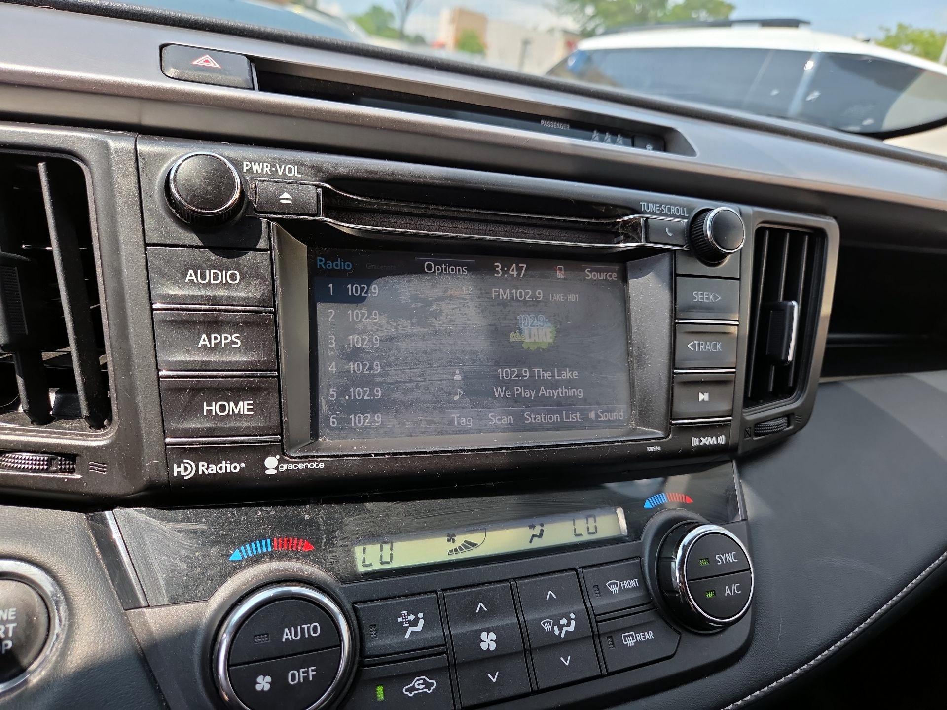 Thumbnail: 2018 Toyota RAV4 - 15