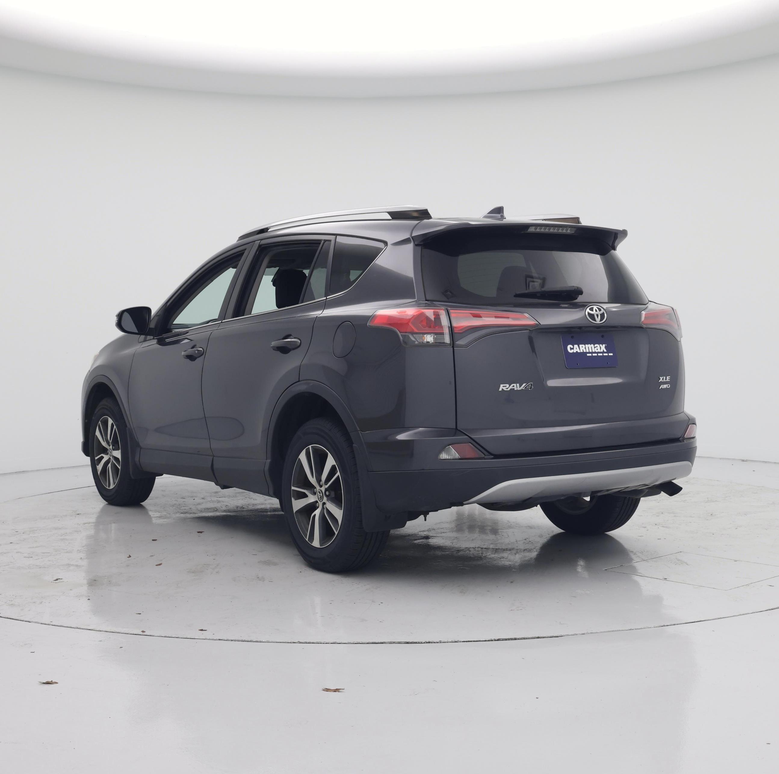 Thumbnail: 2018 Toyota RAV4 - 2