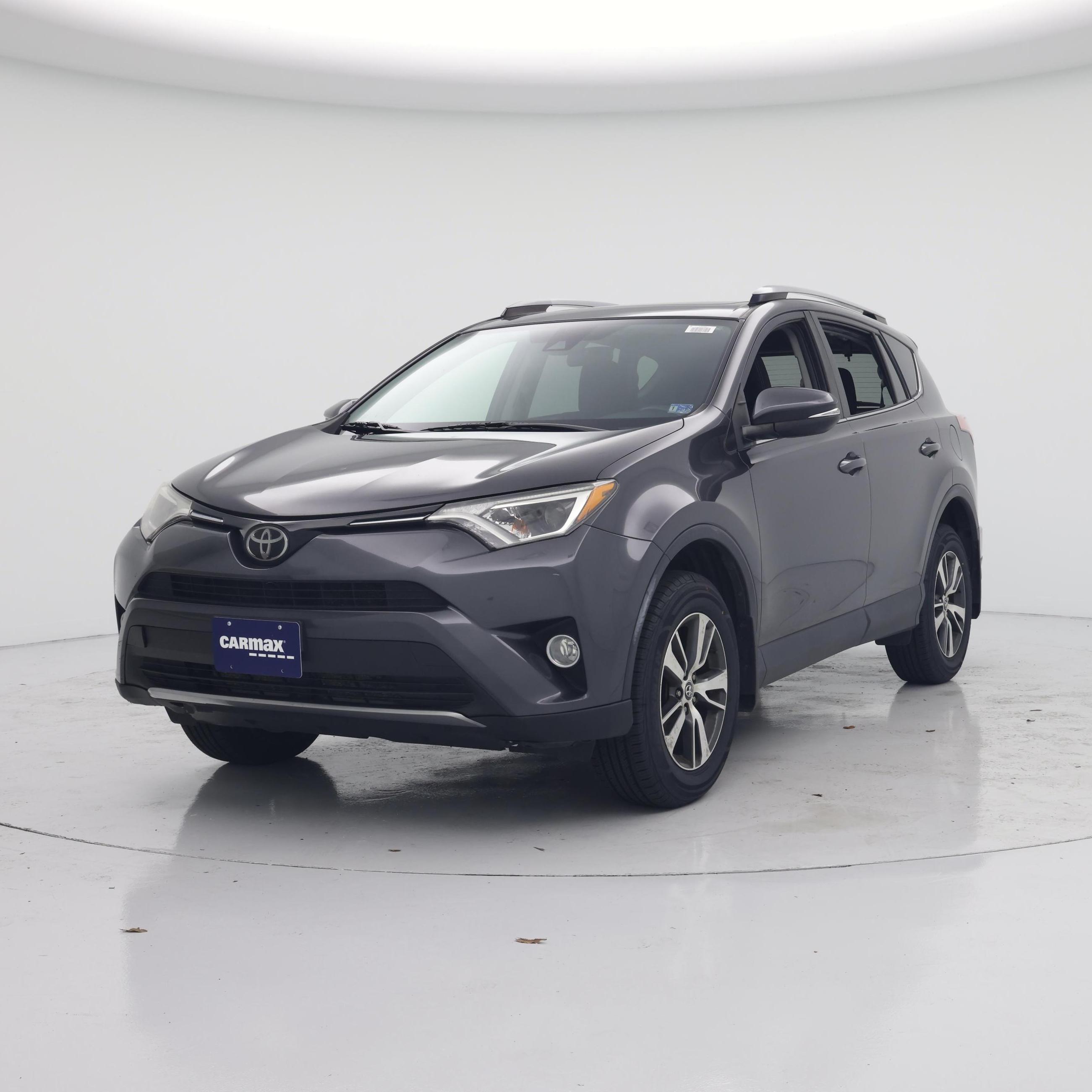 Thumbnail: 2018 Toyota RAV4 - 4