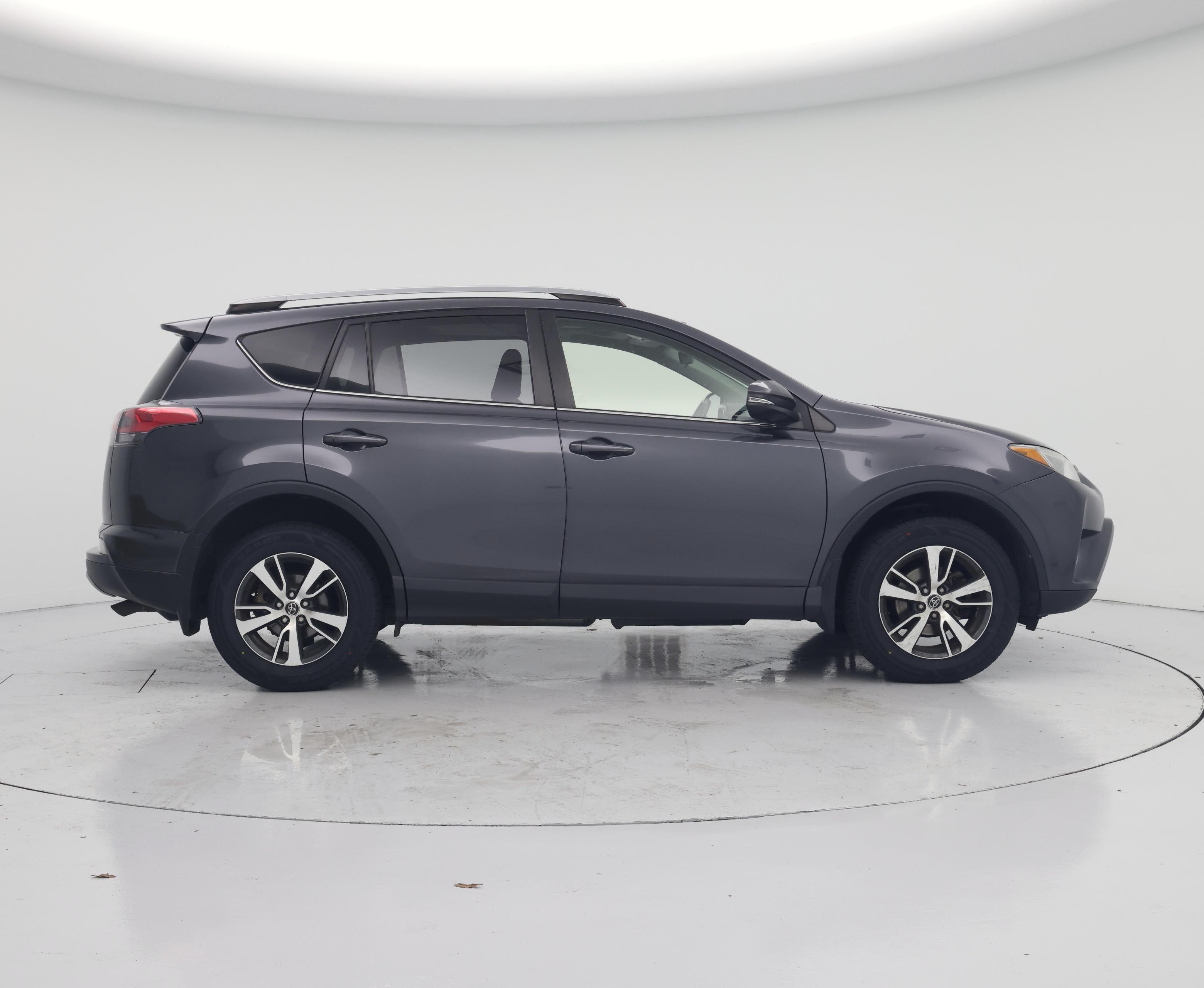 Thumbnail: 2018 Toyota RAV4 - 7