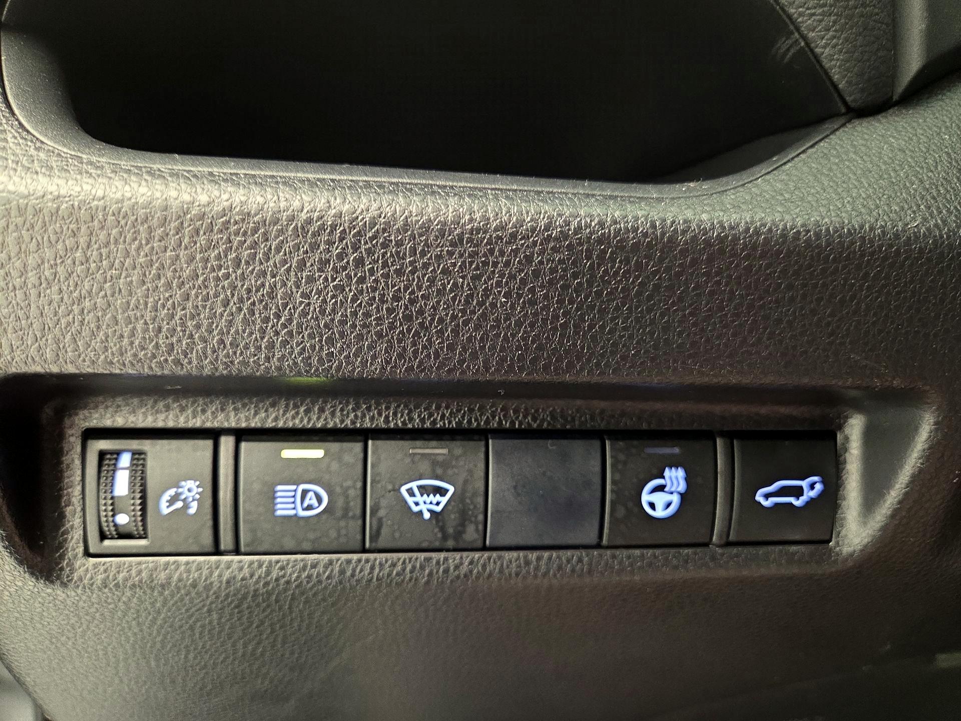 Thumbnail: 2020 Toyota RAV4 - 13