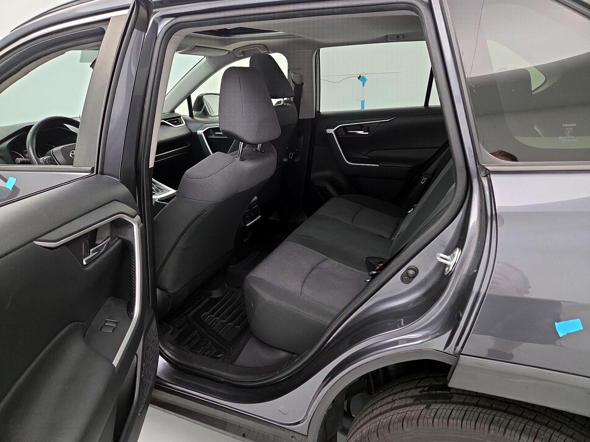 Thumbnail: 2020 Toyota RAV4 - 20