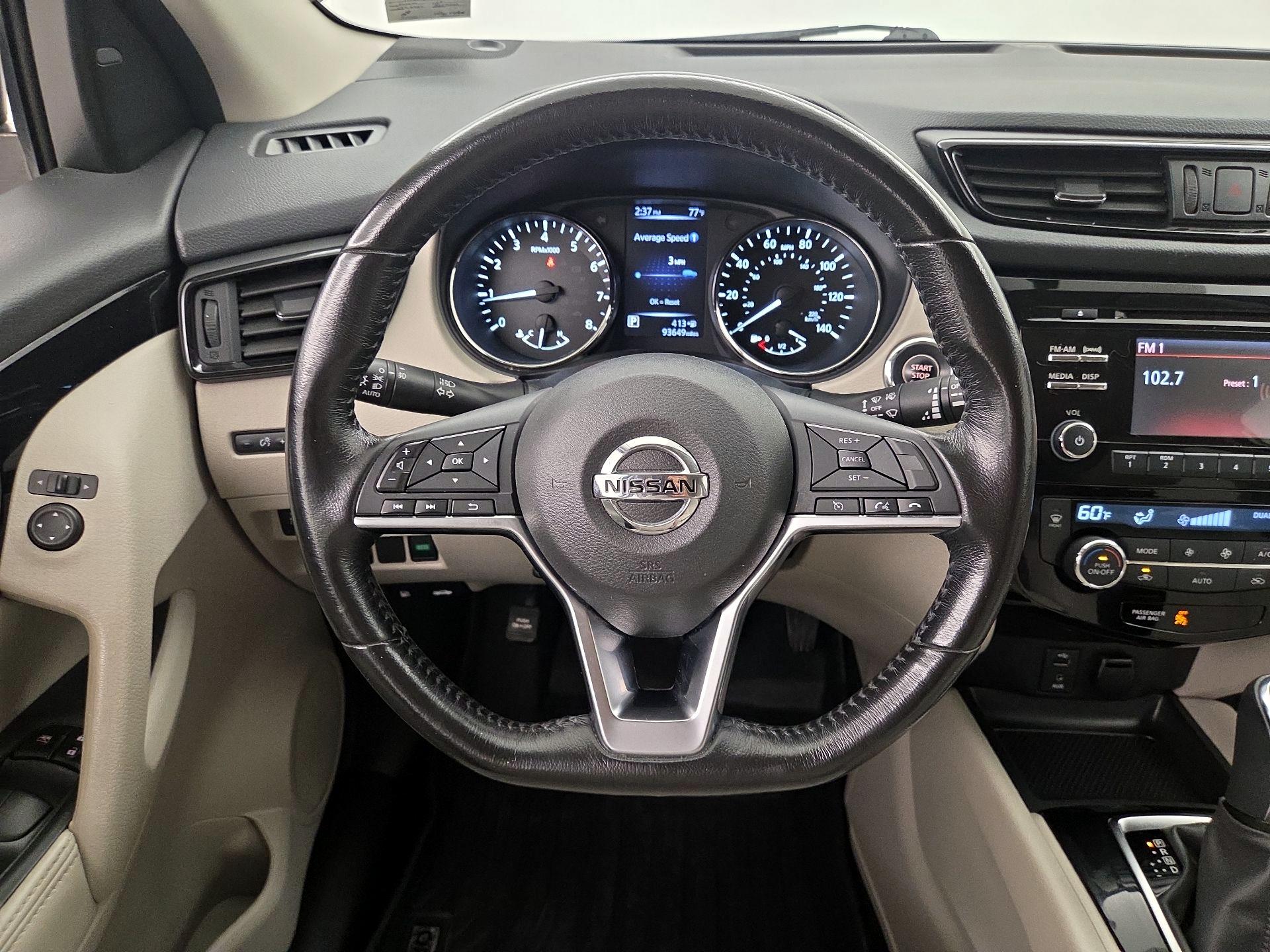Thumbnail: 2018 Nissan Rogue Sport - 10