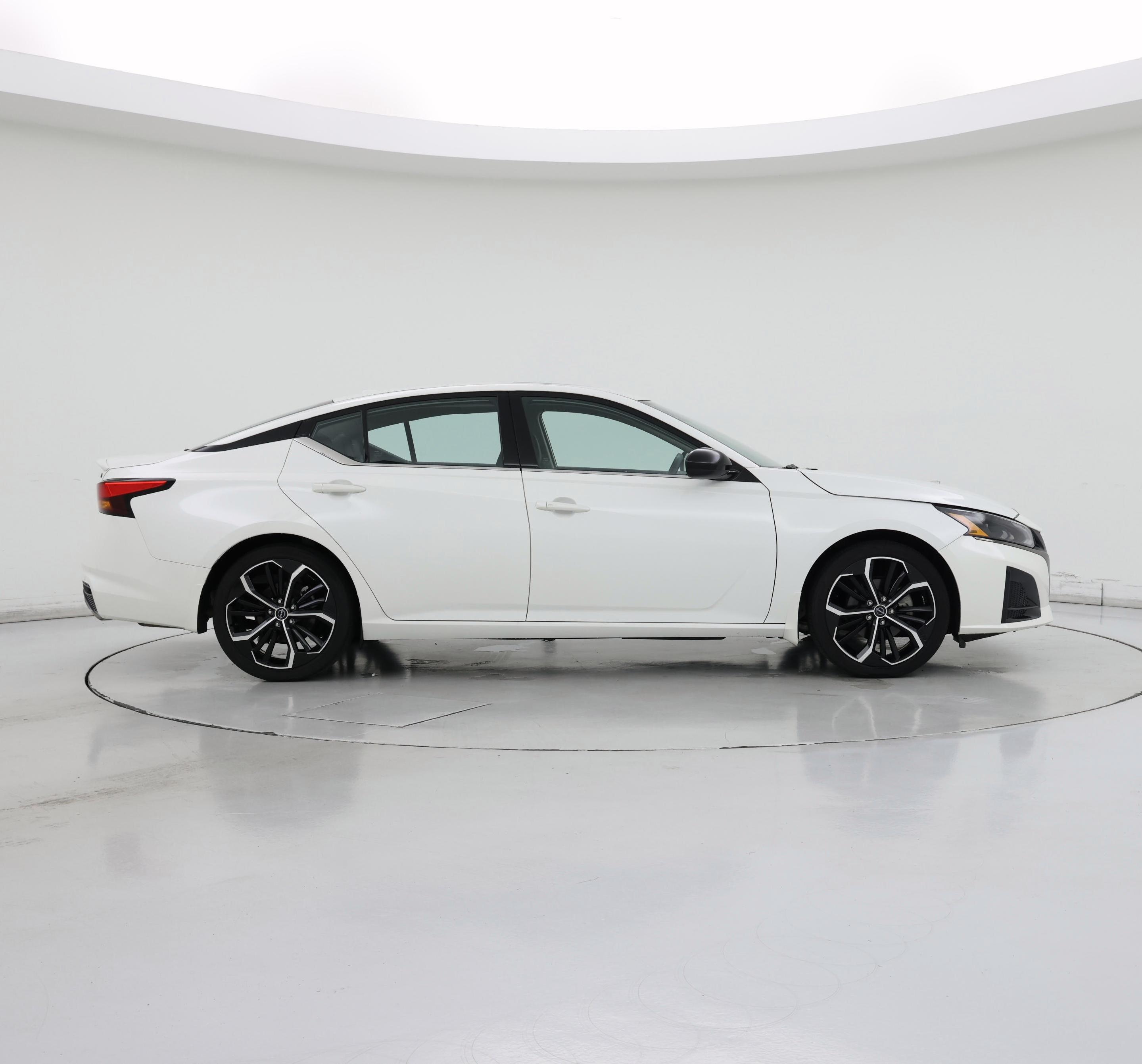 Thumbnail: 2023 Nissan Altima - 7