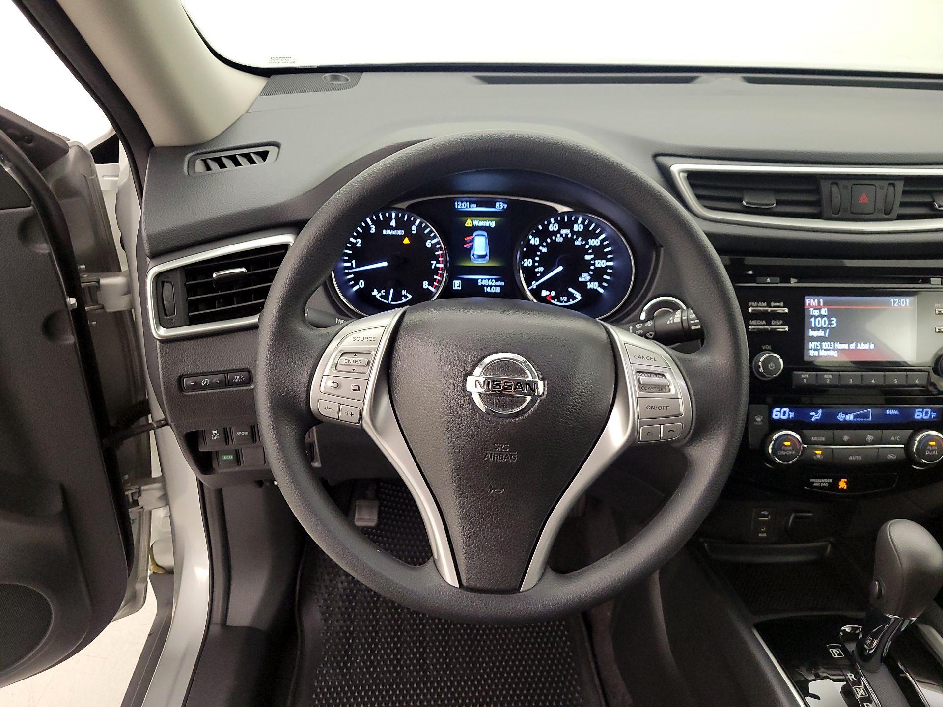 Thumbnail: 2015 Nissan Rogue - 10