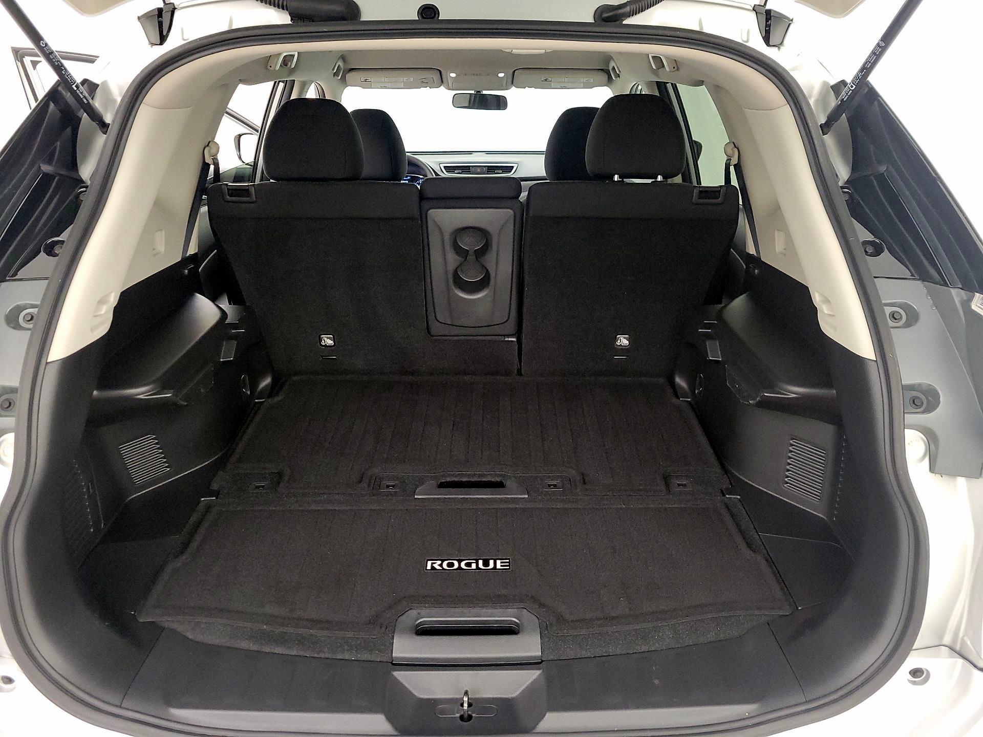 Thumbnail: 2015 Nissan Rogue - 20