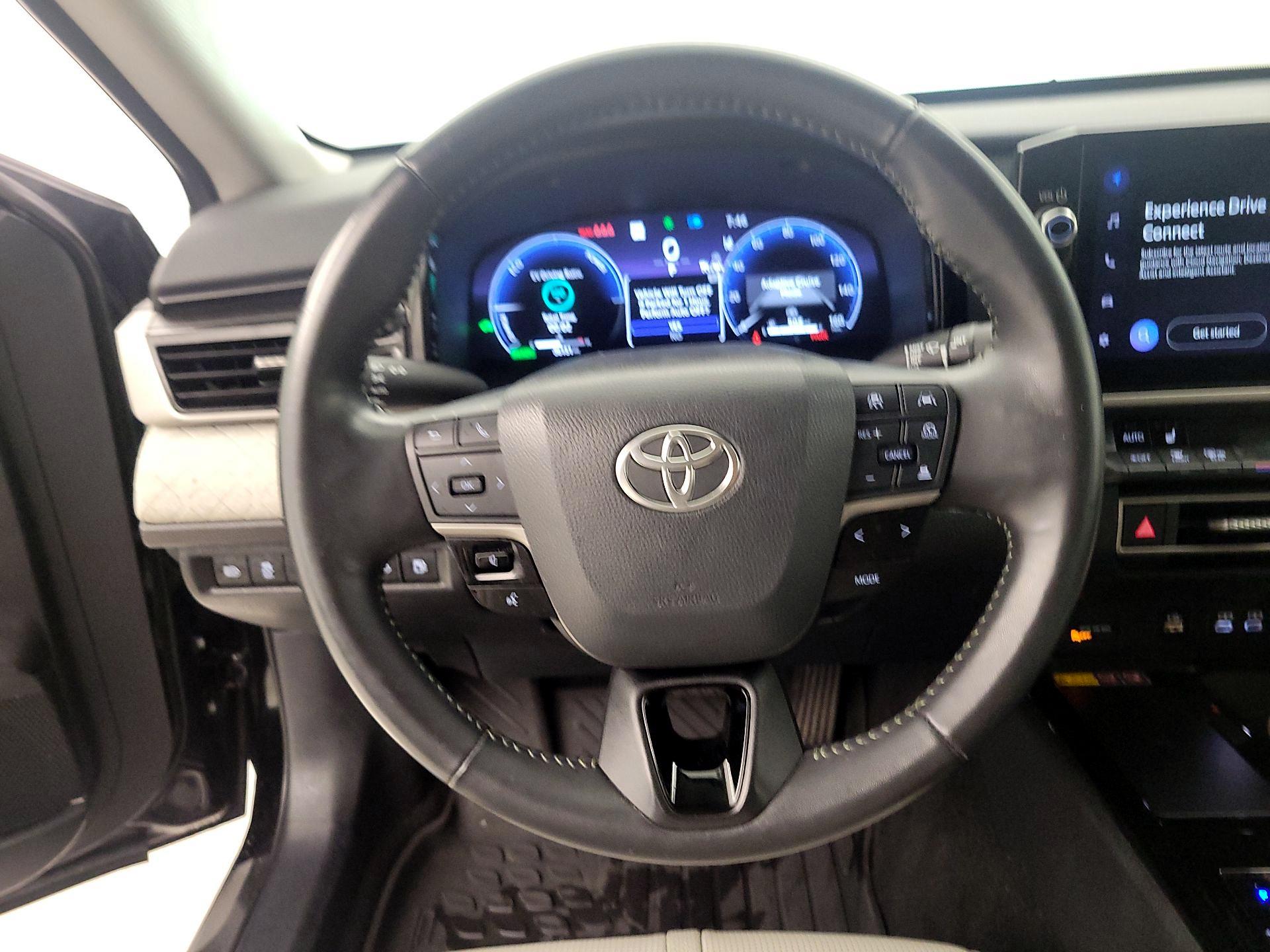 Thumbnail: 2025 Toyota Camry - 10