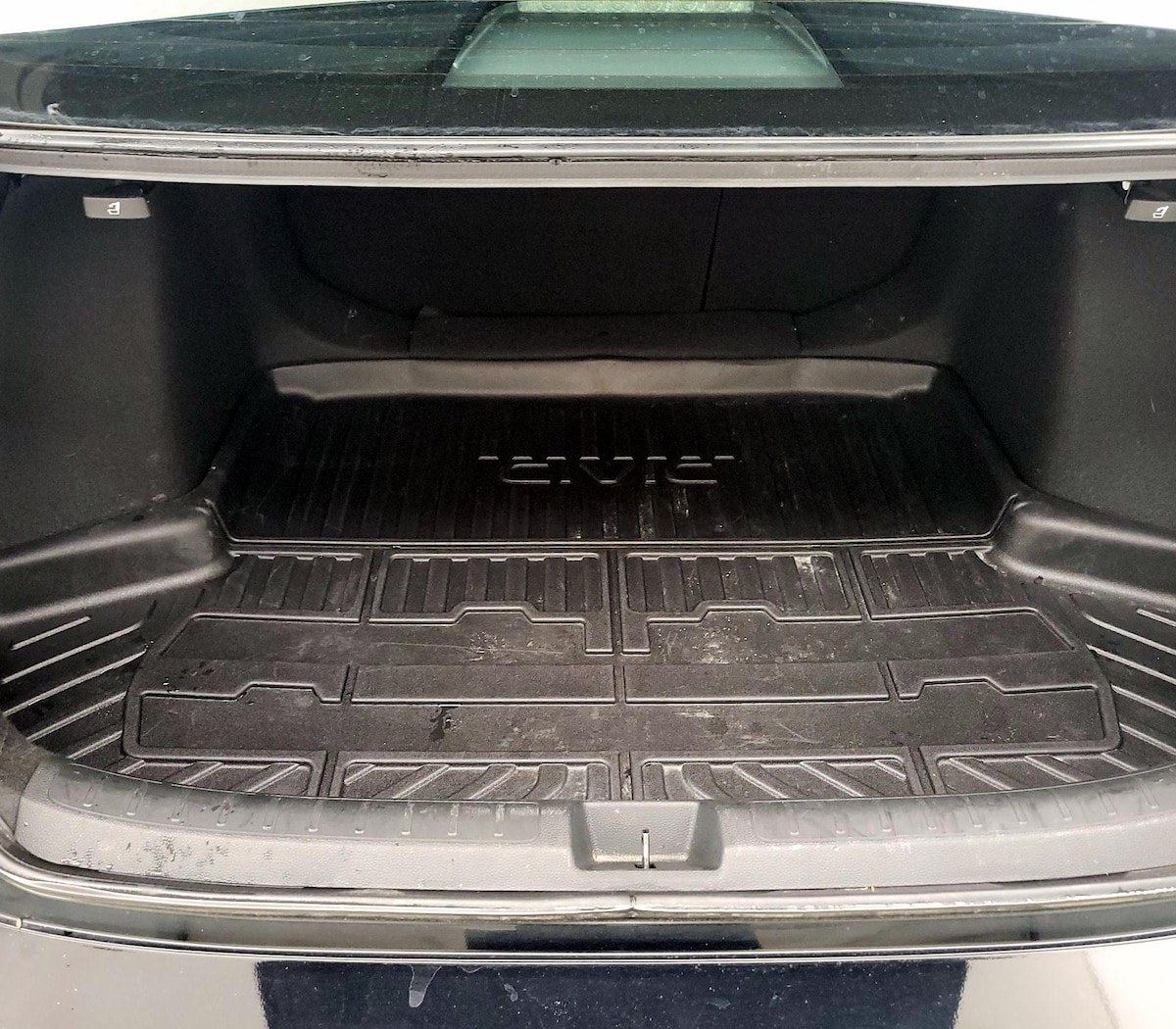 Trunk/Cargo (Seats Up)
