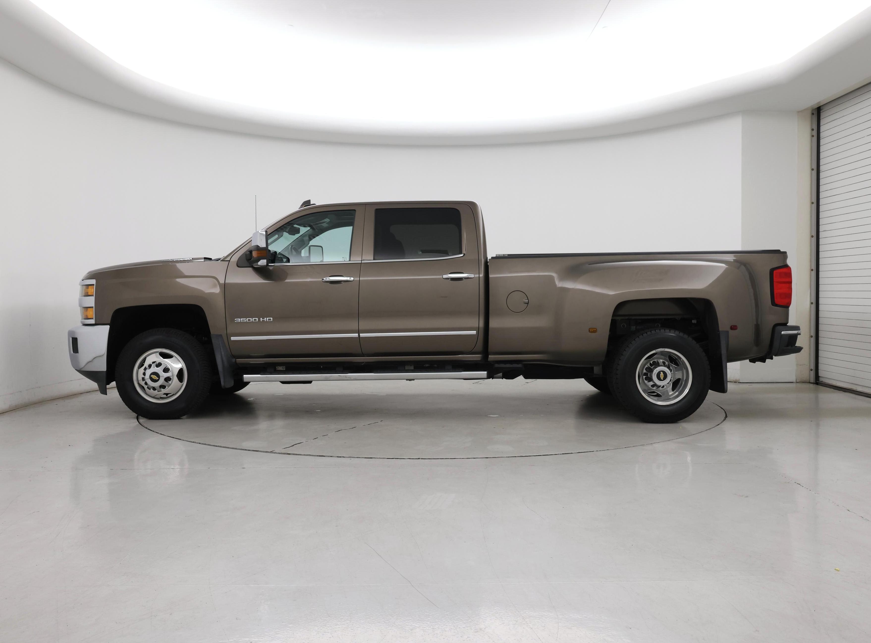 Thumbnail: 2015 Chevrolet Silverado 3500 - 3