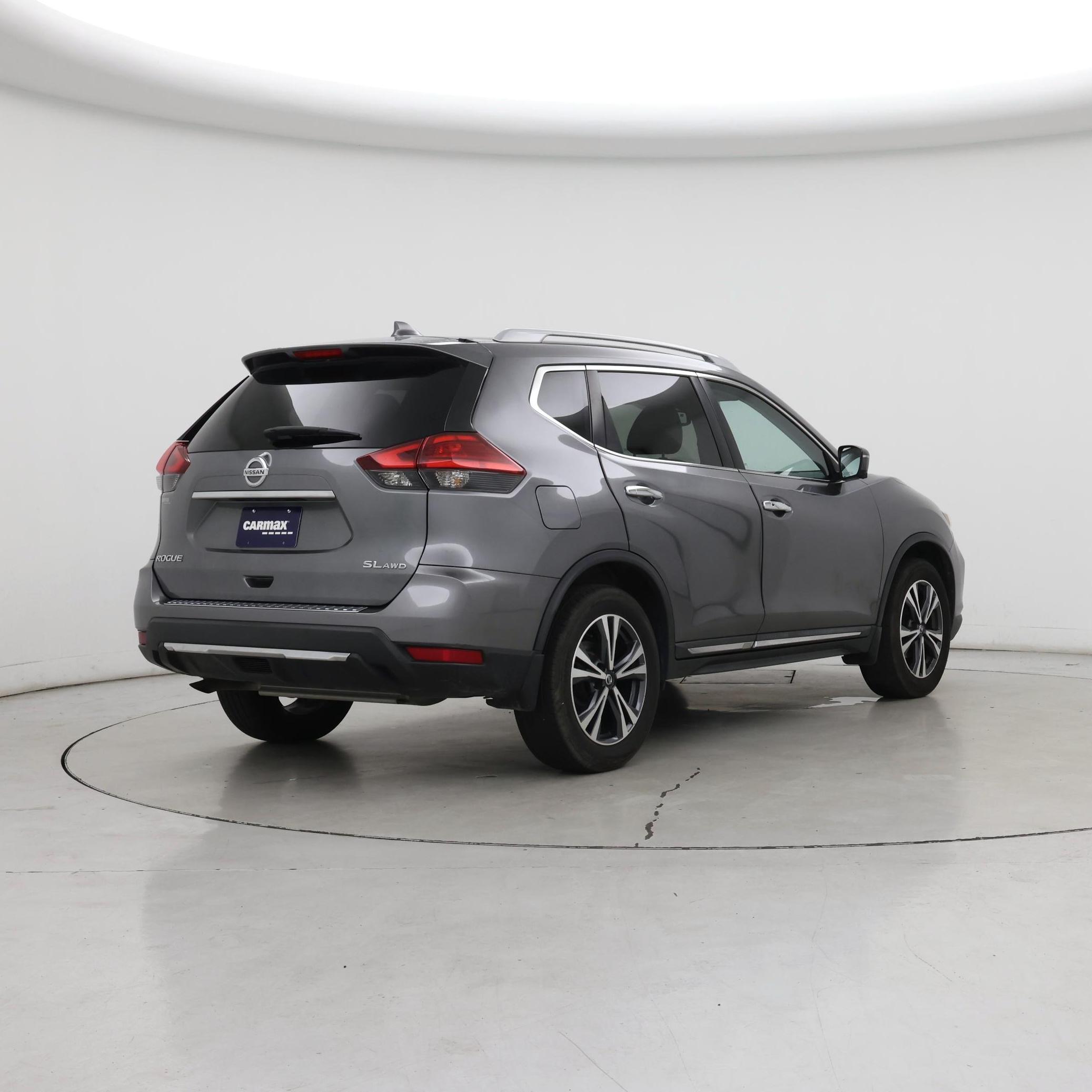 Thumbnail: 2017 Nissan Rogue - 8