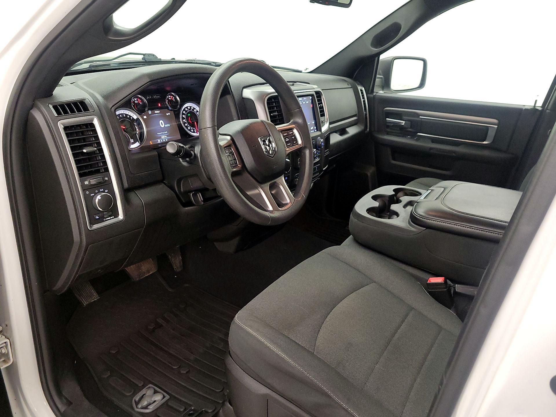 Thumbnail: 2021 RAM 1500 Classic - 11