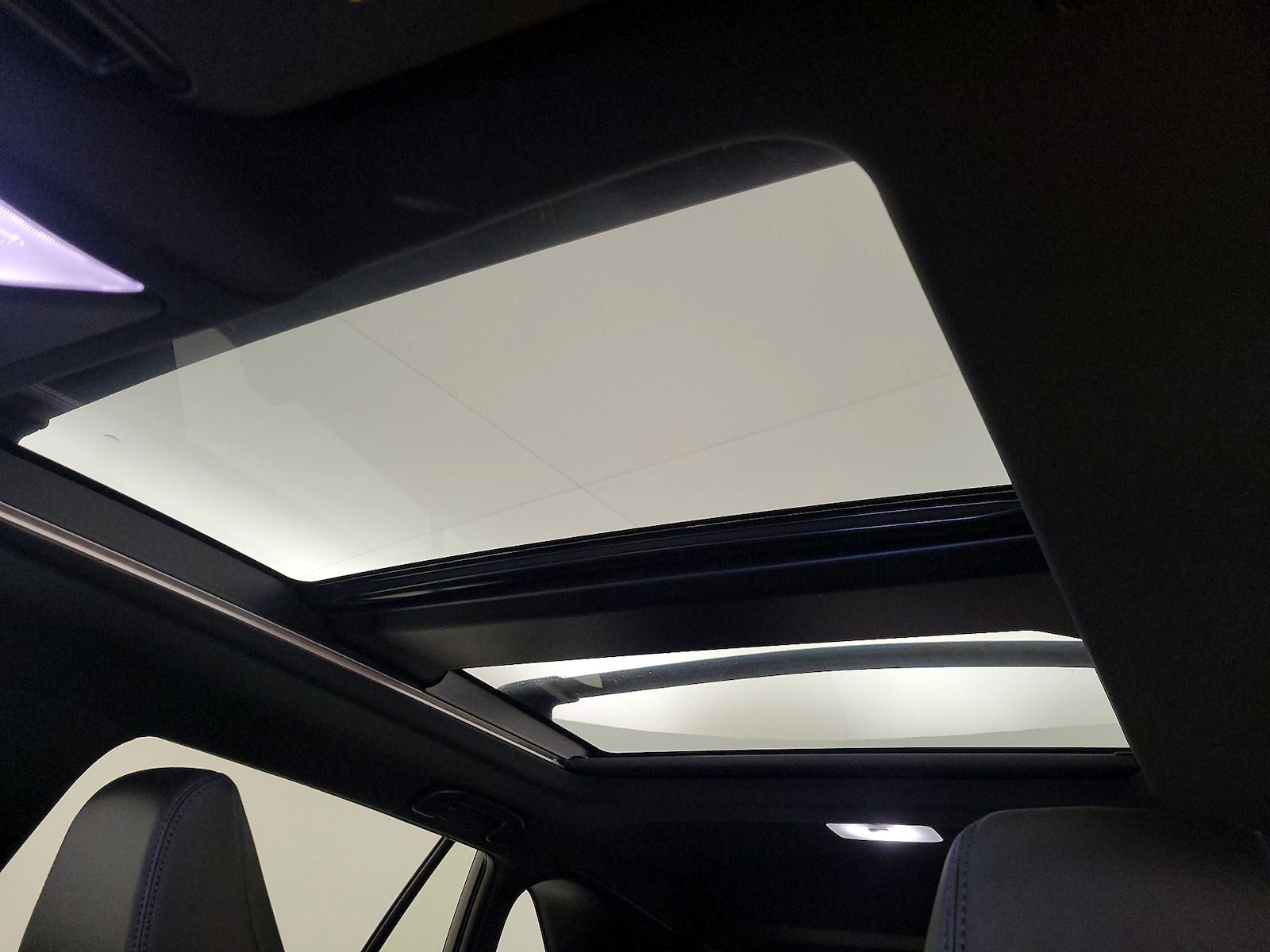 2024 Toyota RAV4 XSE - Photo 20