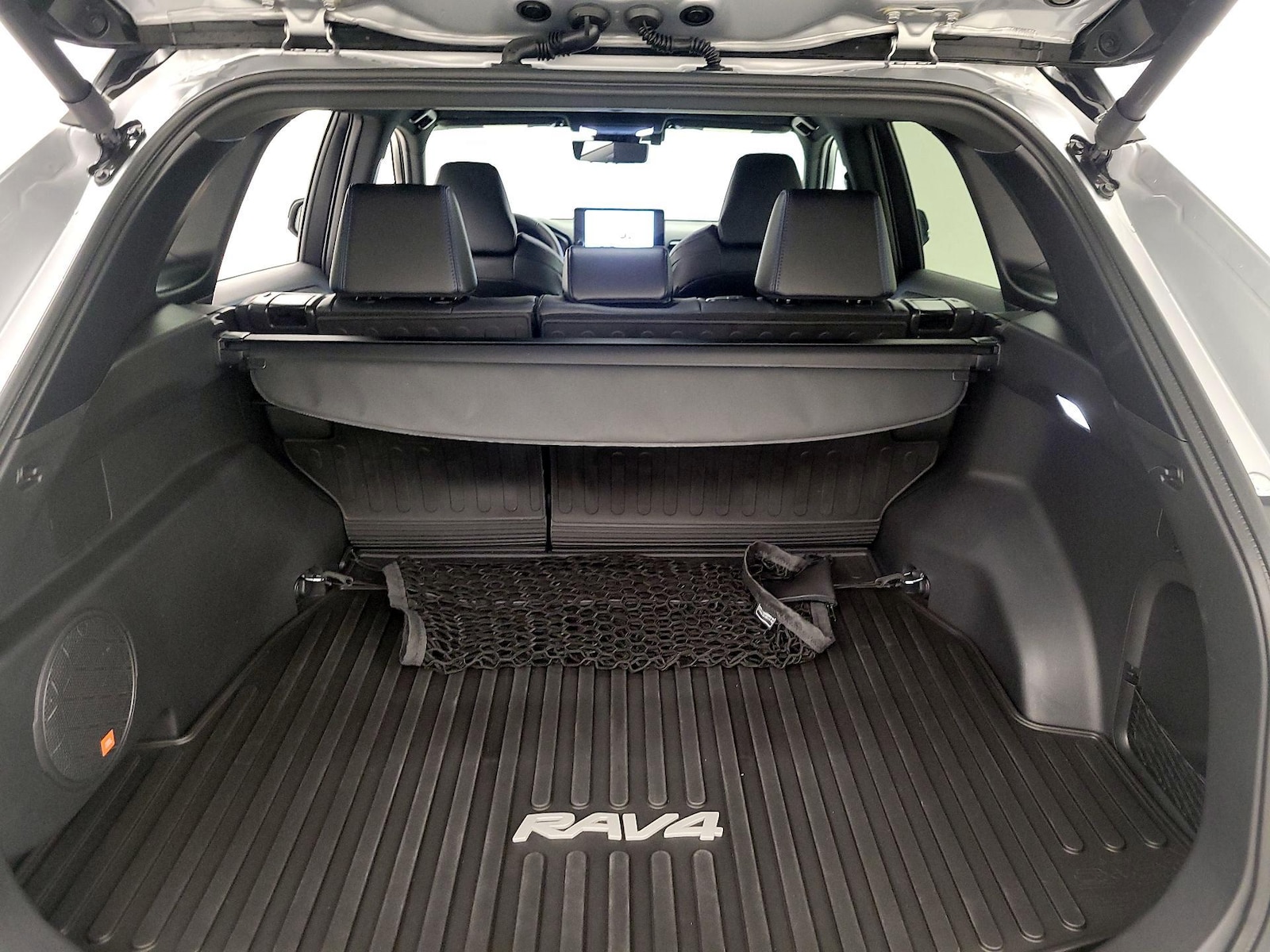 2024 Toyota RAV4 XSE - Photo 22