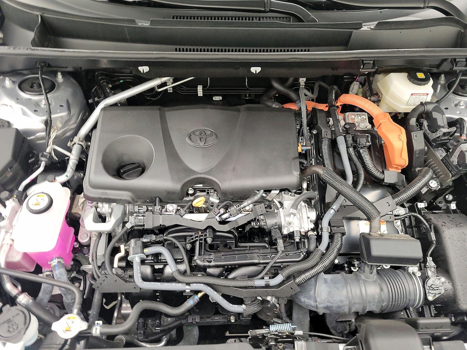 2024 Toyota RAV4 XSE - Photo 23
