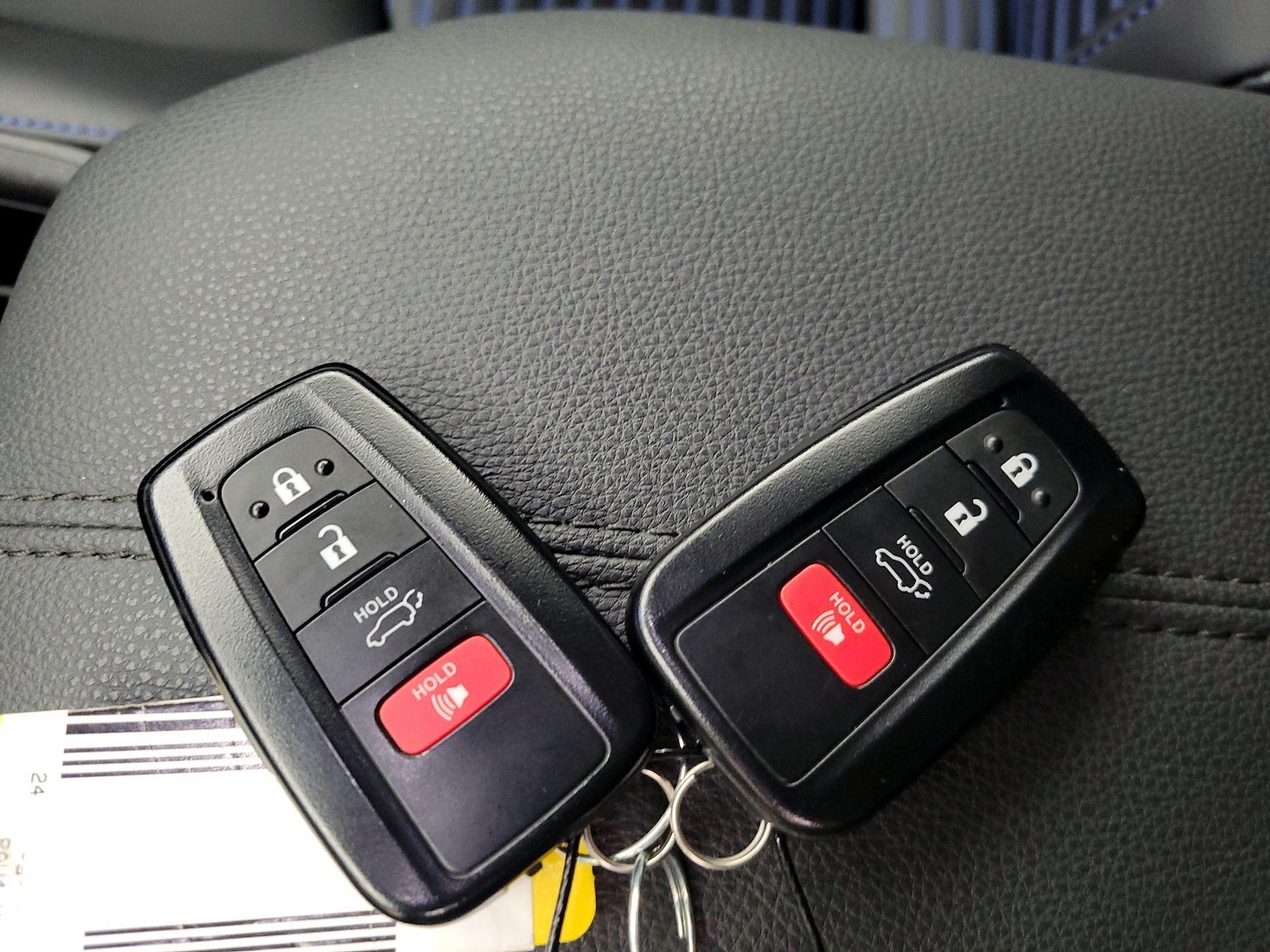 2024 Toyota RAV4 XSE - Photo 24