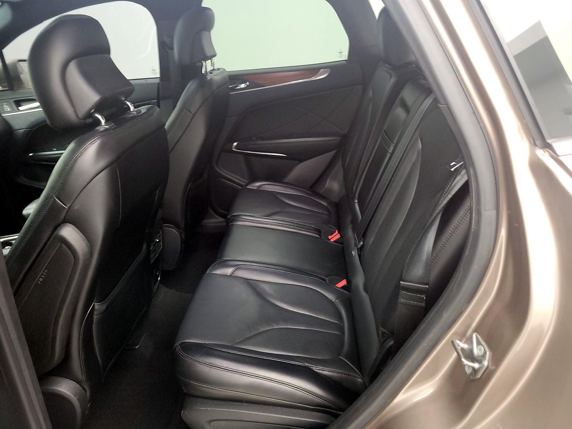 Thumbnail: 2019 Lincoln MKC - 17