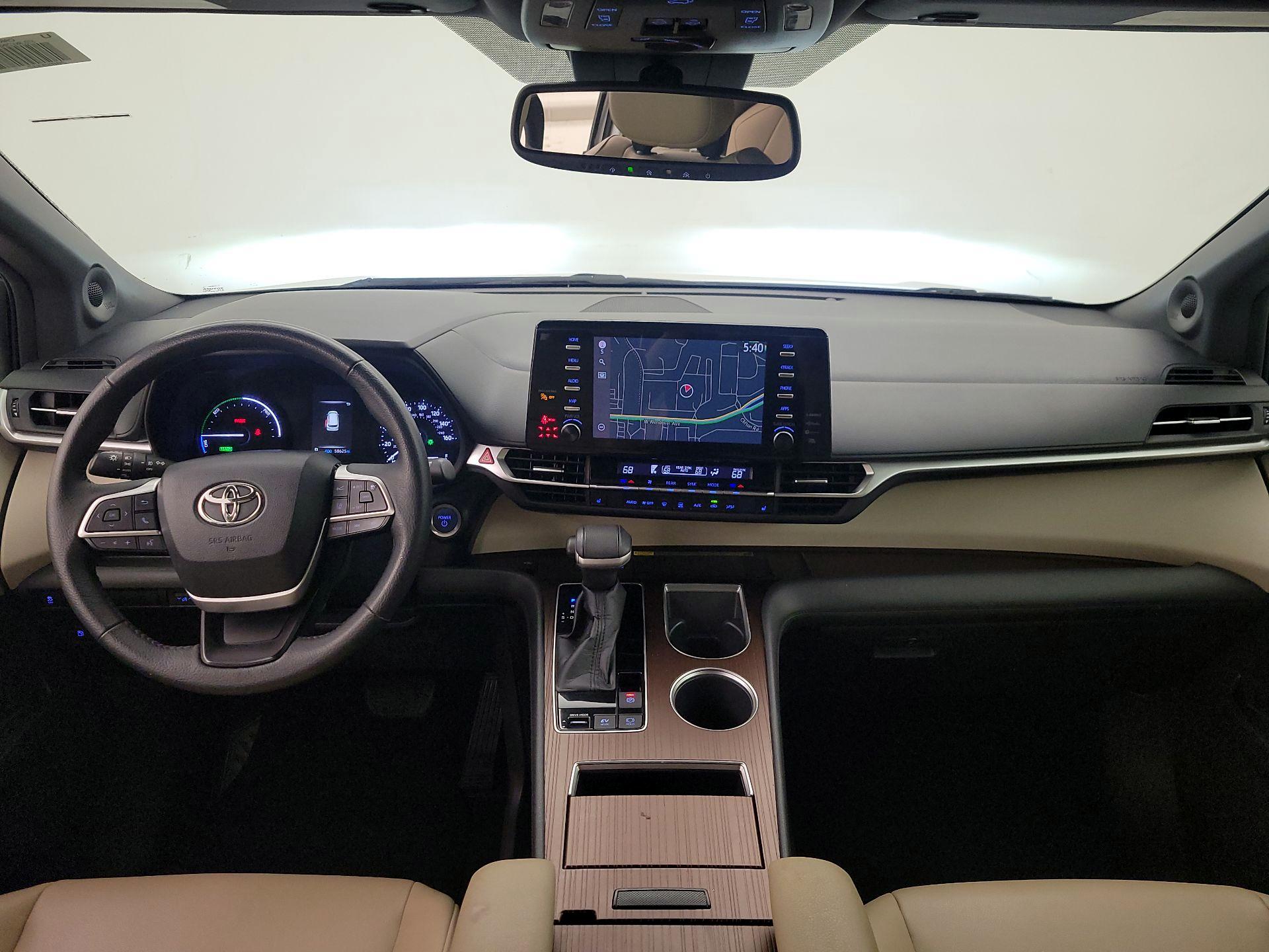 Thumbnail: 2022 Toyota Sienna - 9