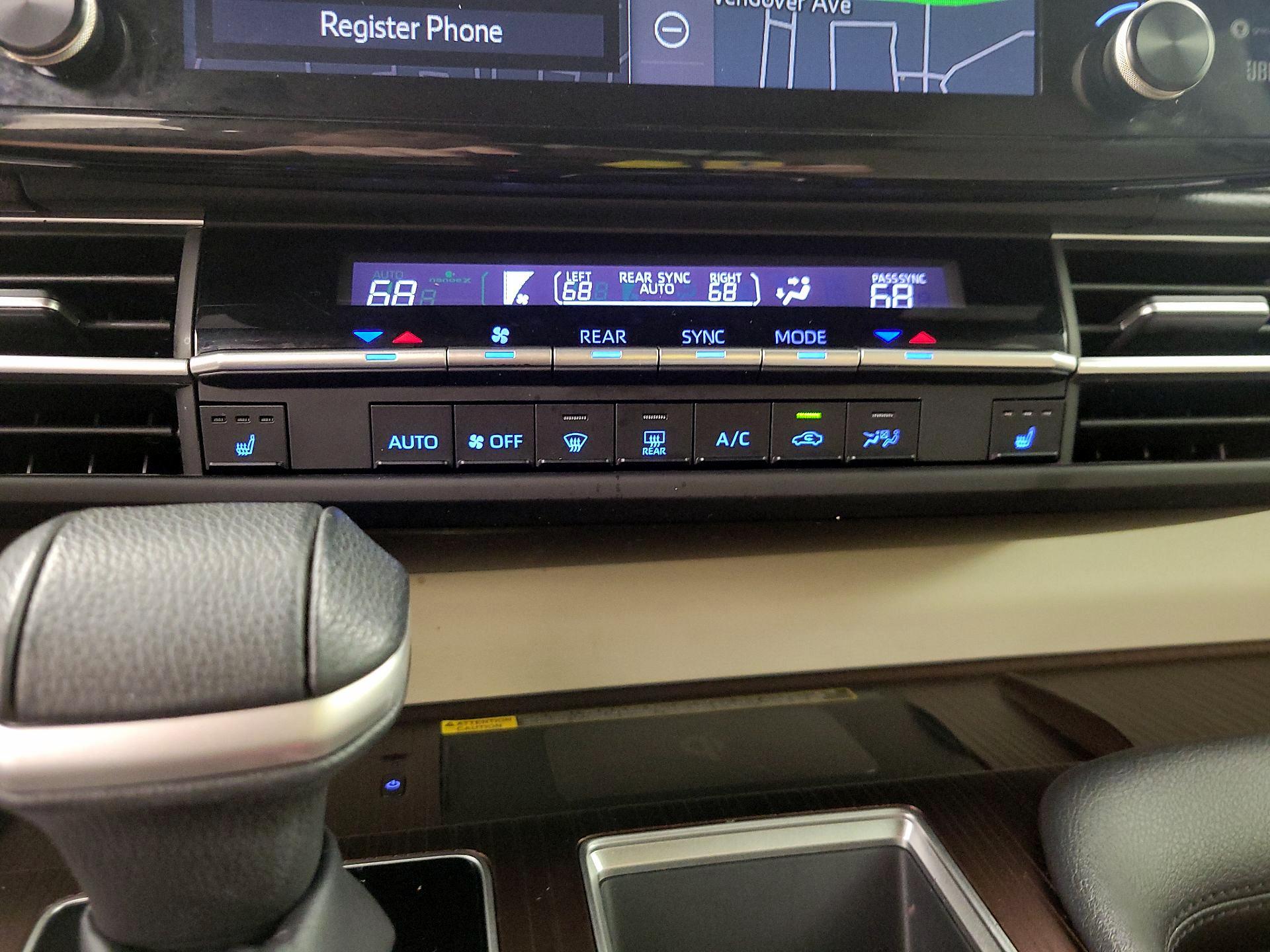 Thumbnail: 2022 Toyota Sienna - 17