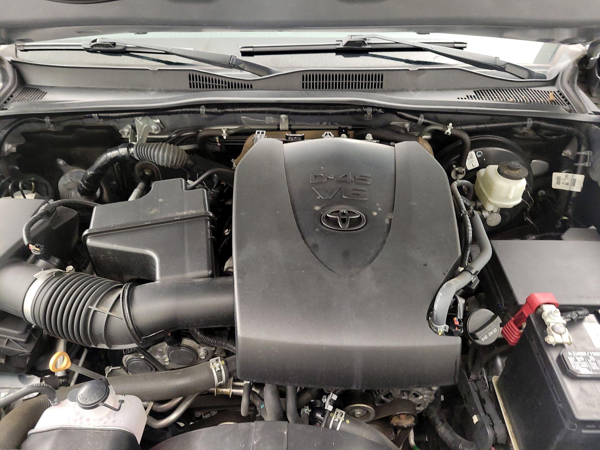 Thumbnail: 2020 Toyota Tacoma - 18