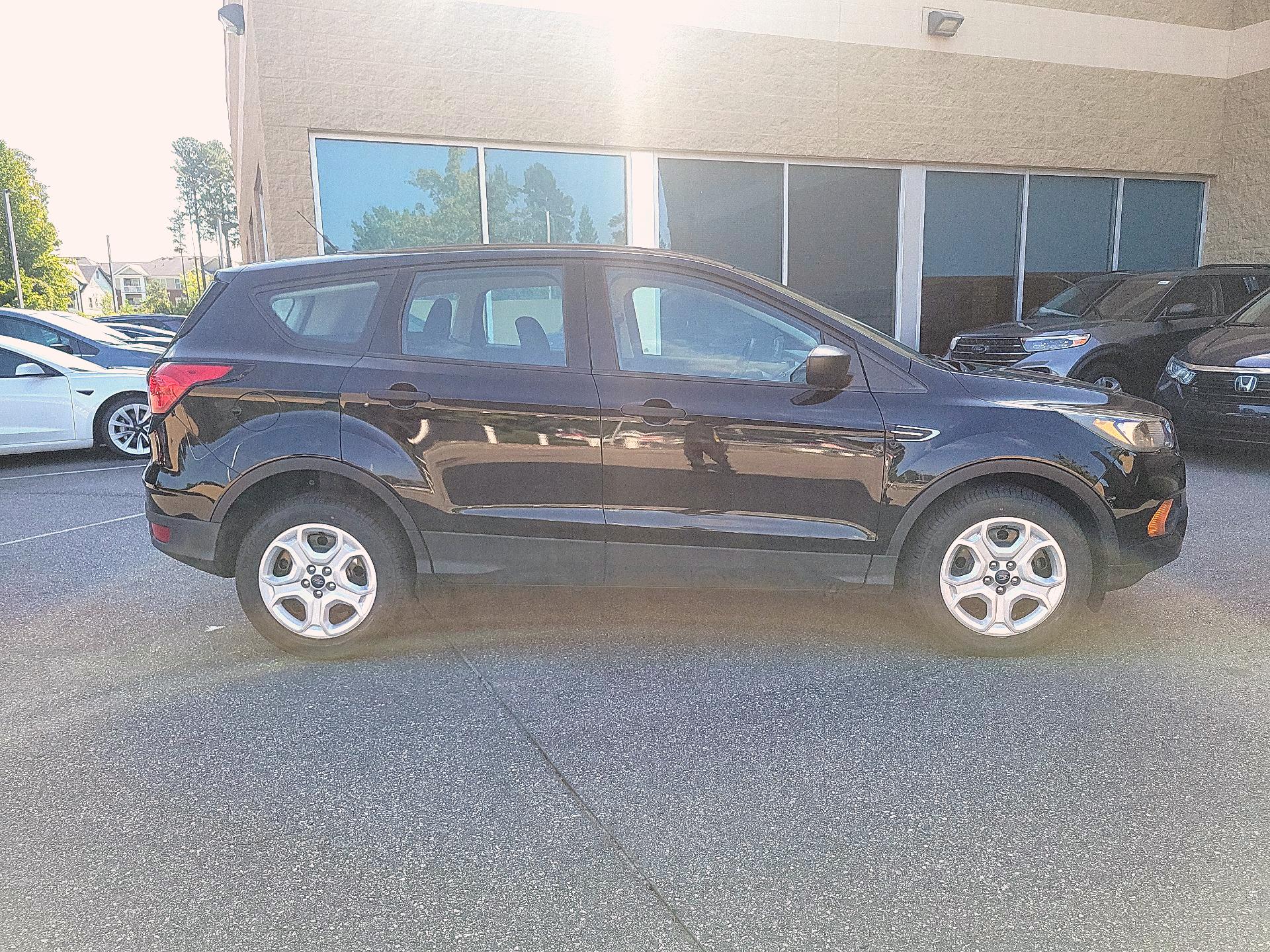 Thumbnail: 2019 Ford Escape - 4