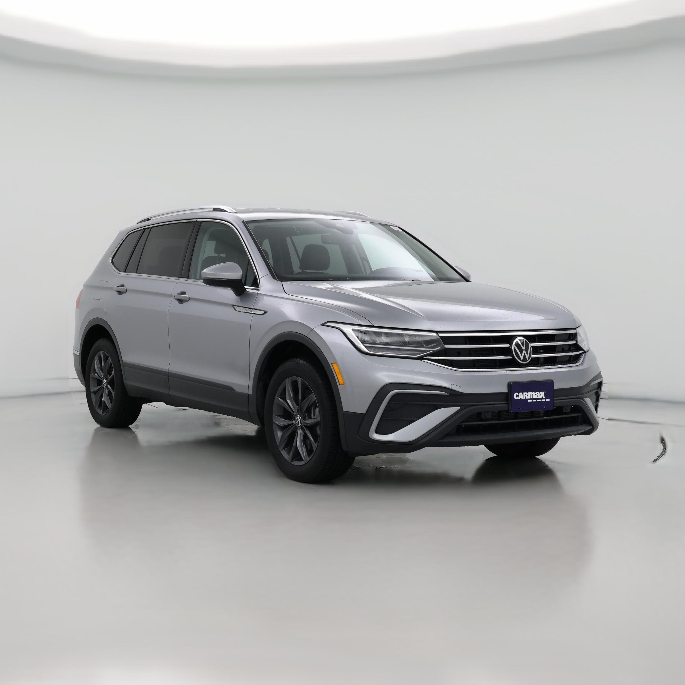 Thumbnail: 2023 Volkswagen Tiguan - 1