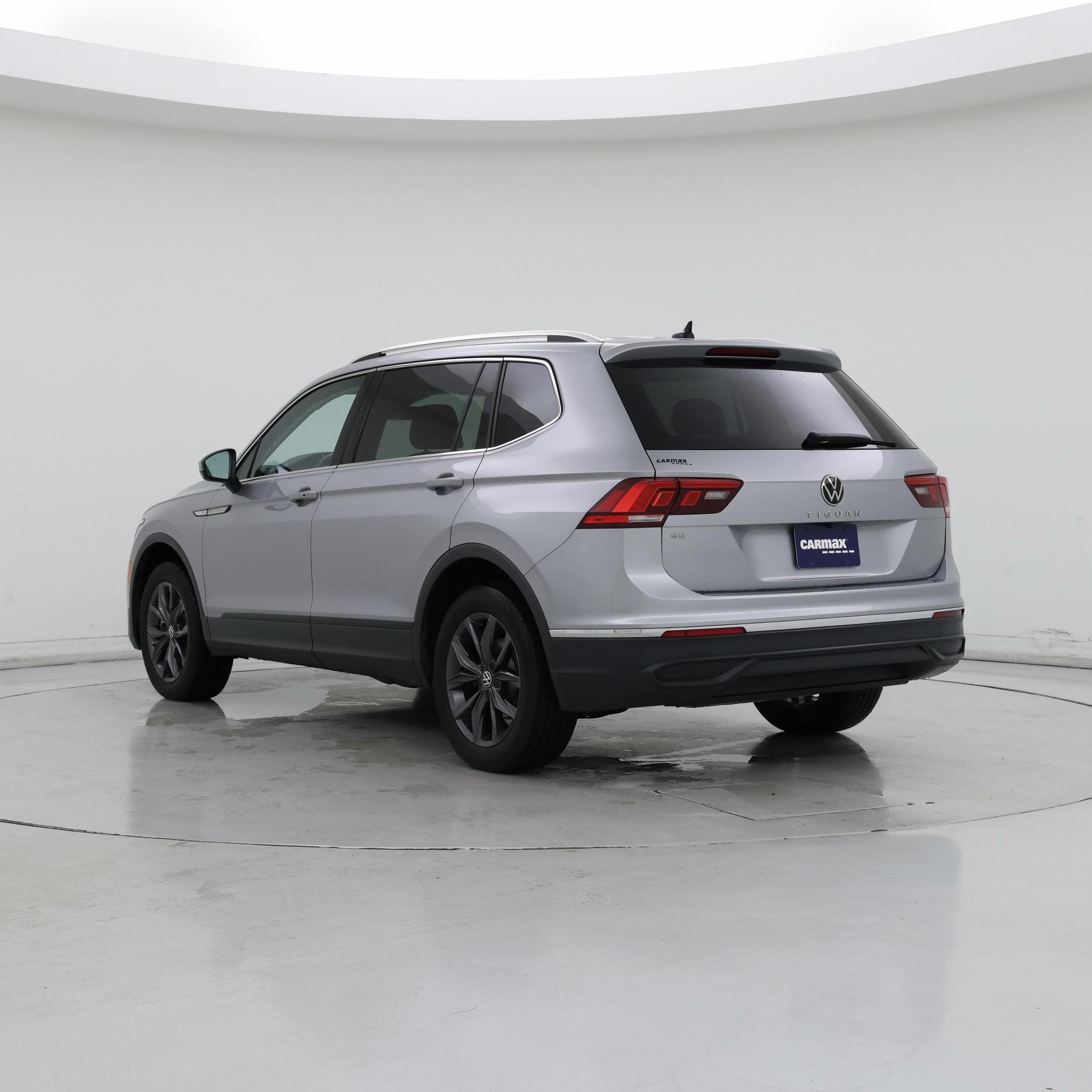 Thumbnail: 2023 Volkswagen Tiguan - 2