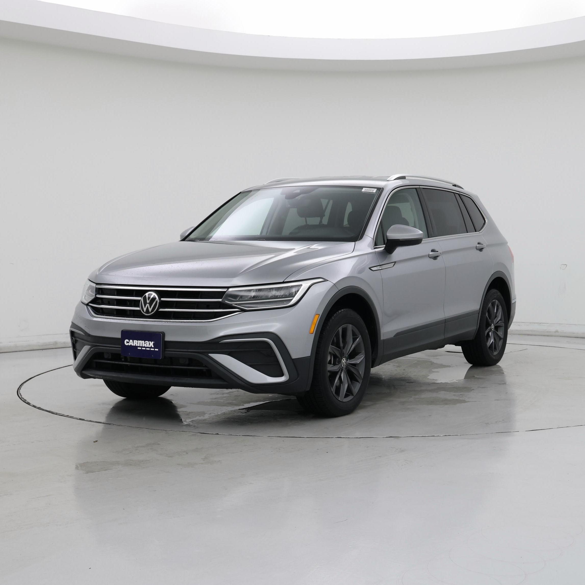 Thumbnail: 2023 Volkswagen Tiguan - 4