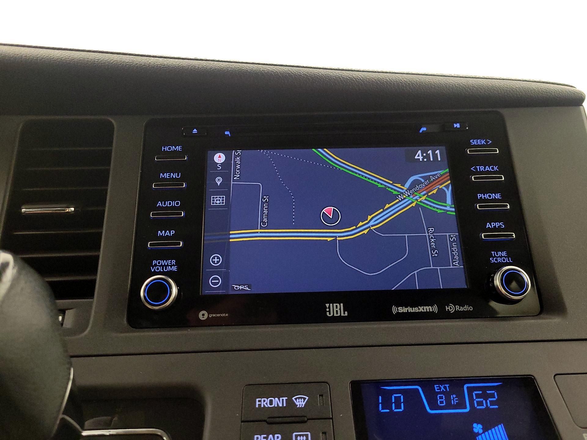 Thumbnail: 2019 Toyota Sienna - 14
