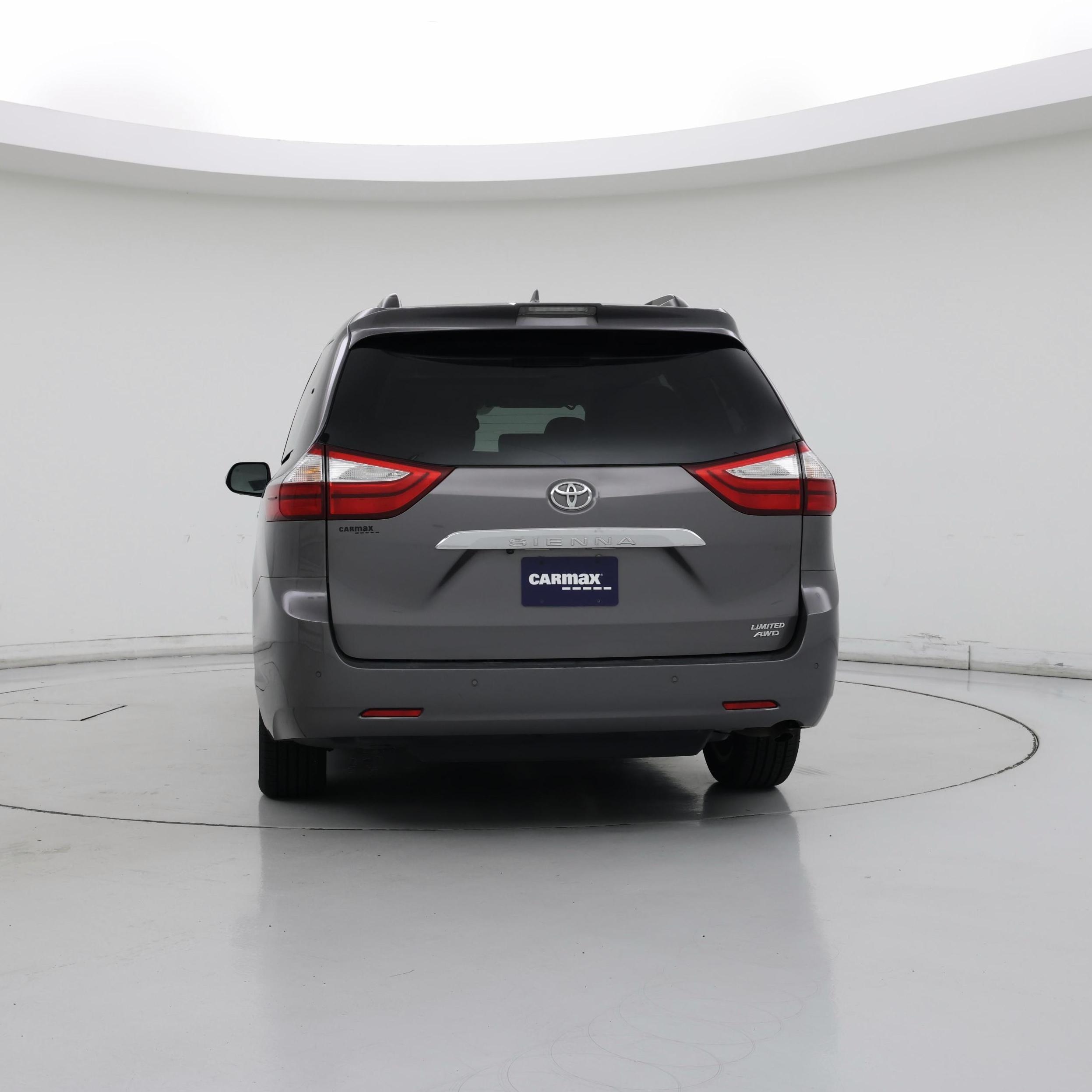 Thumbnail: 2019 Toyota Sienna - 6
