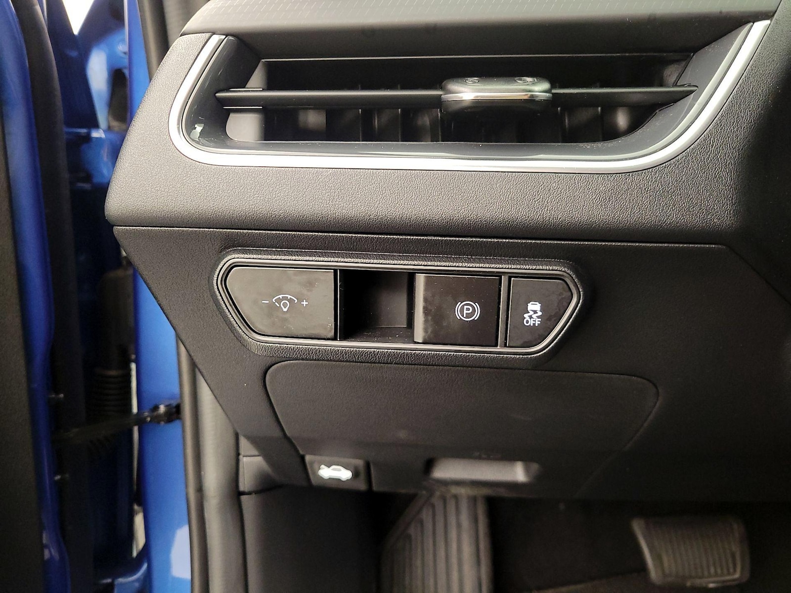 2025 Kia K4 GT-Line - Photo 14
