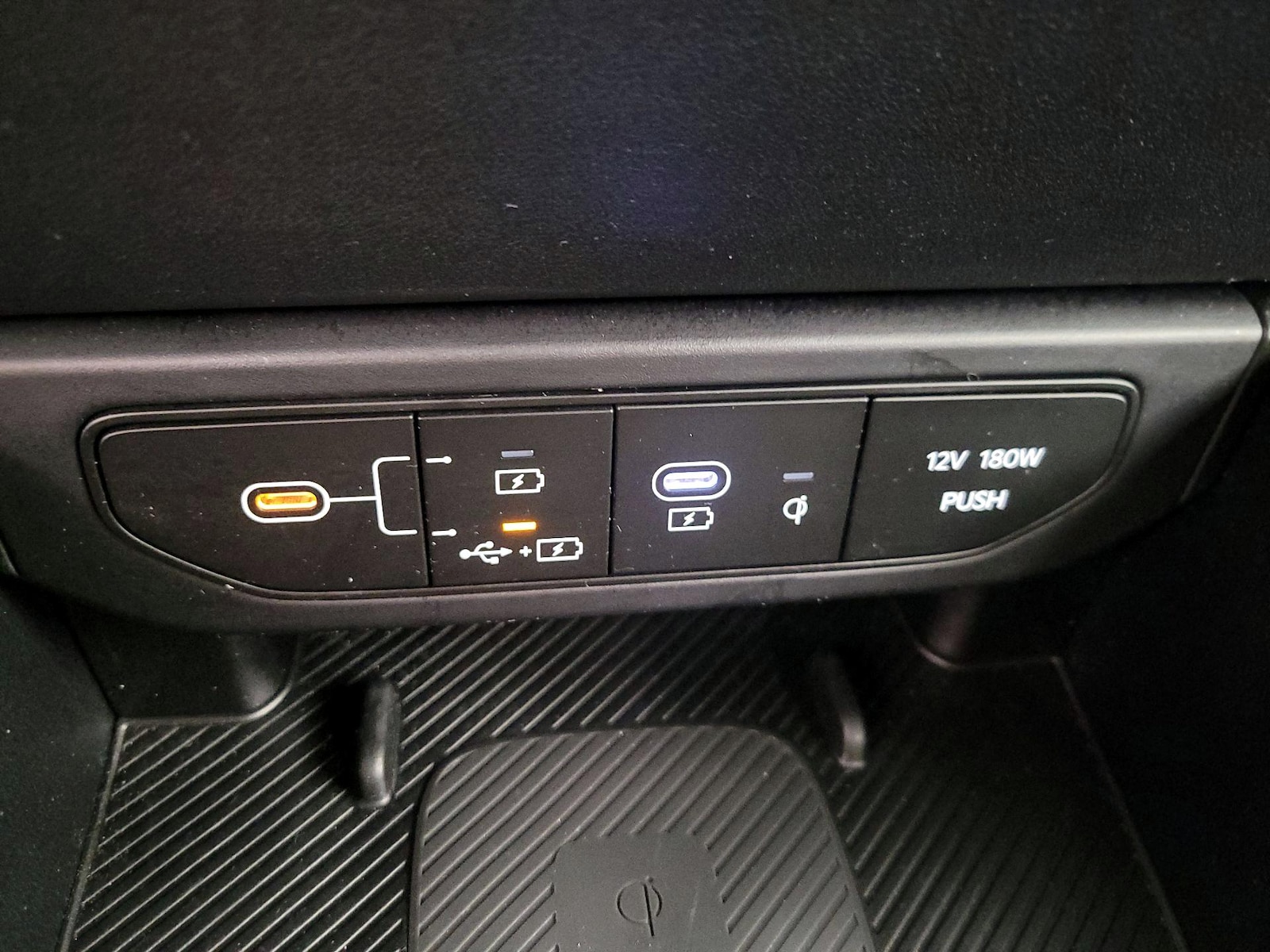 2025 Kia K4 GT-Line - Photo 20