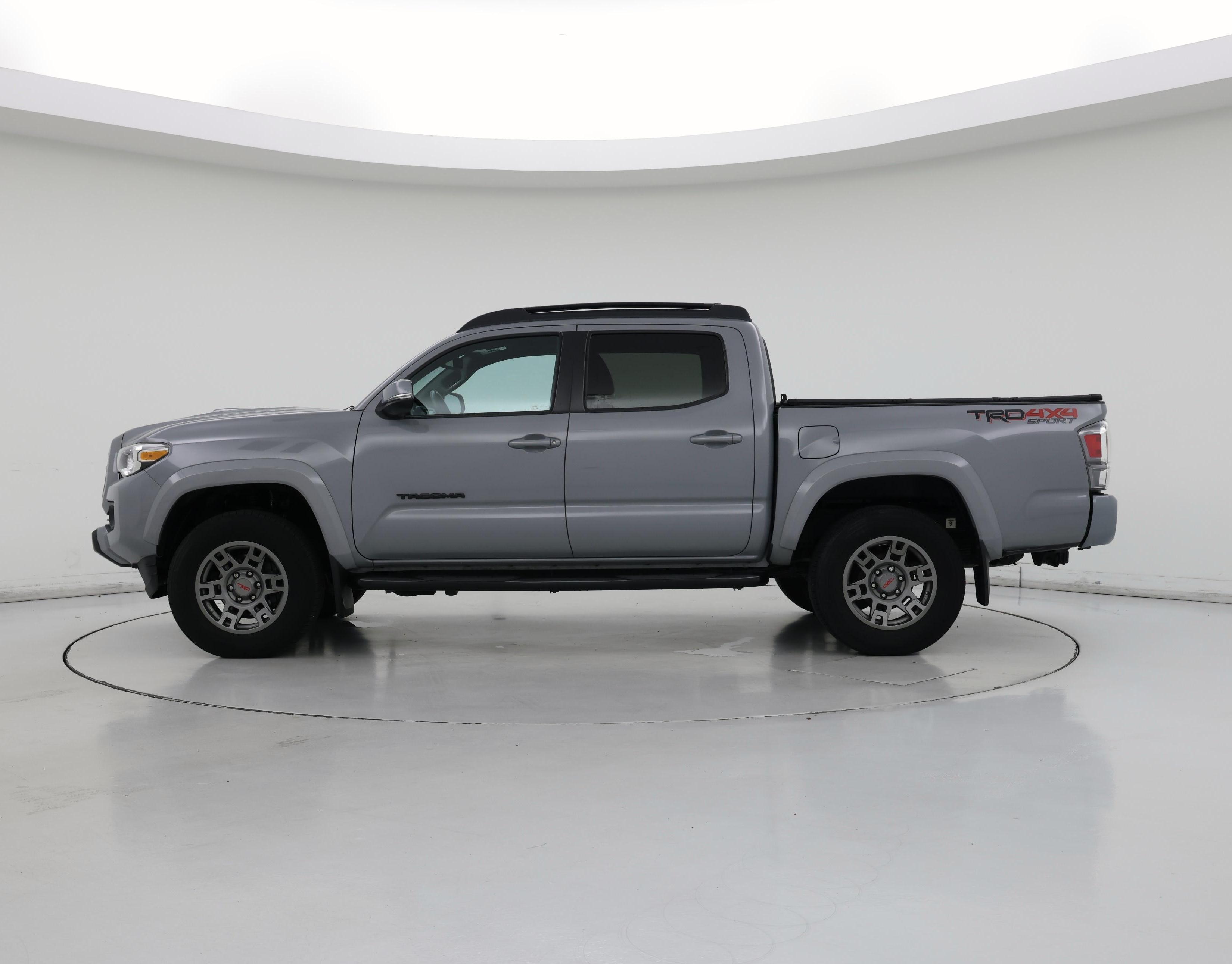Thumbnail: 2020 Toyota Tacoma - 3
