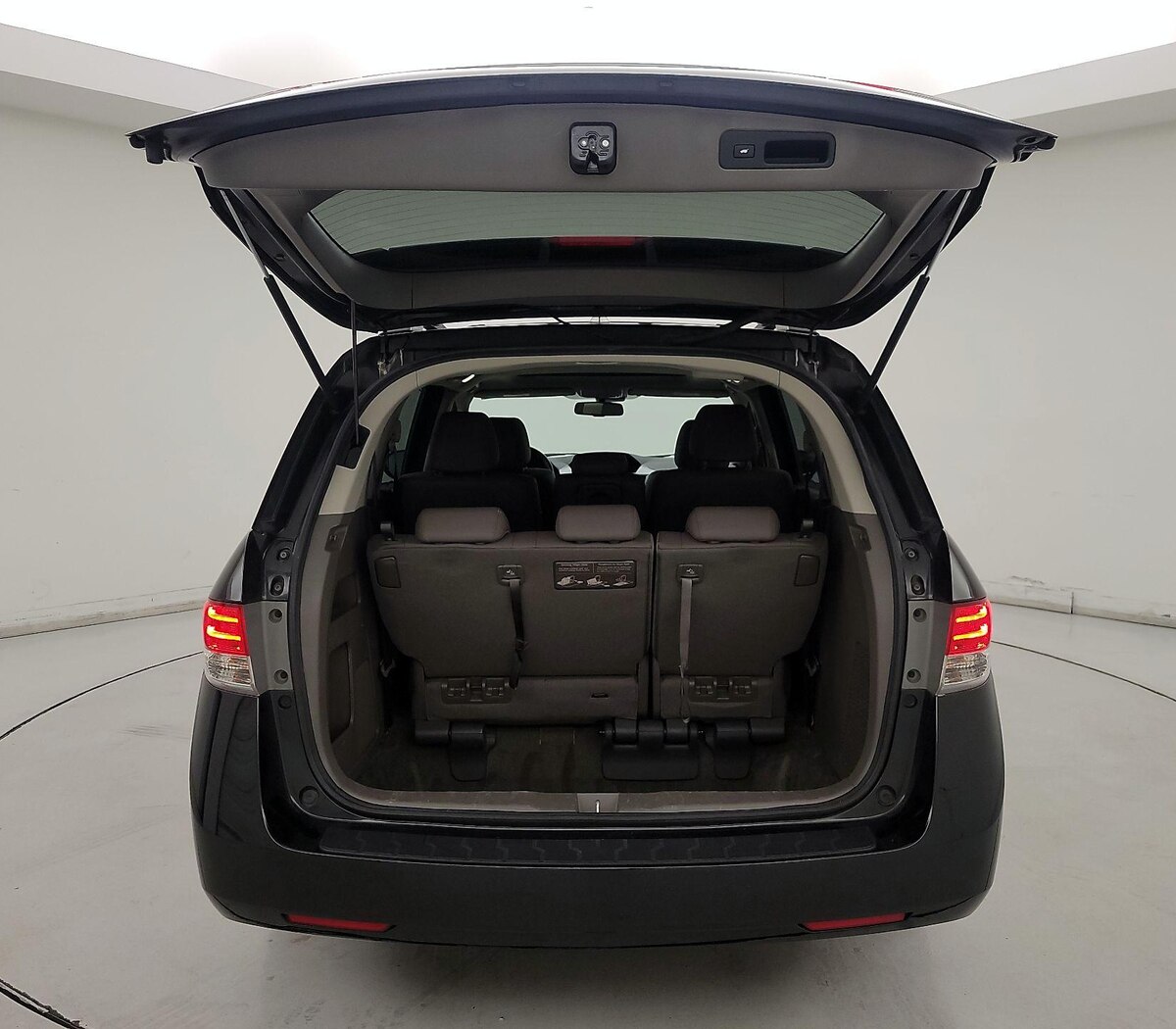 Trunk/Cargo (Seats Up)