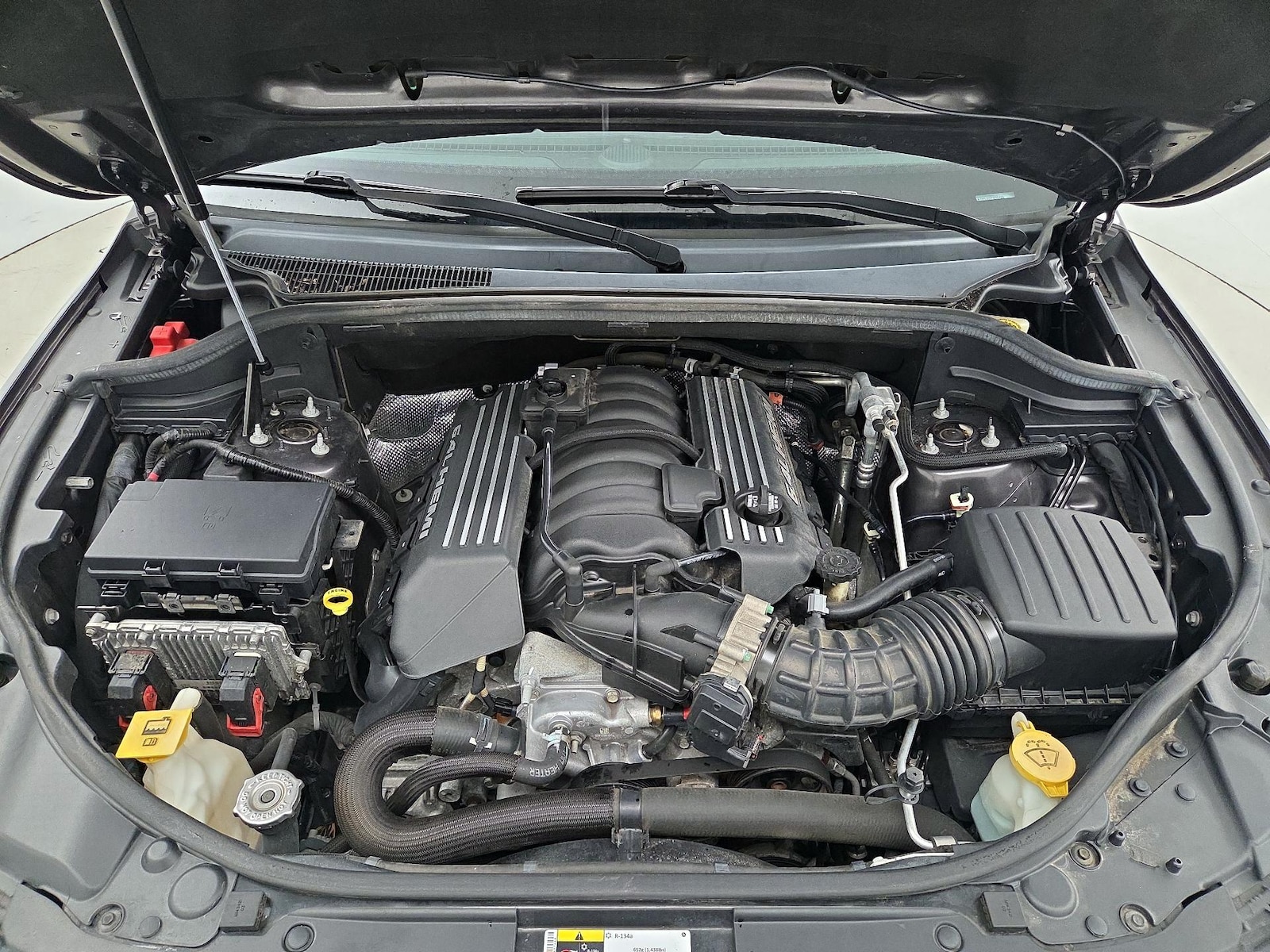 2015 Jeep Grand Cherokee SRT - Photo 24