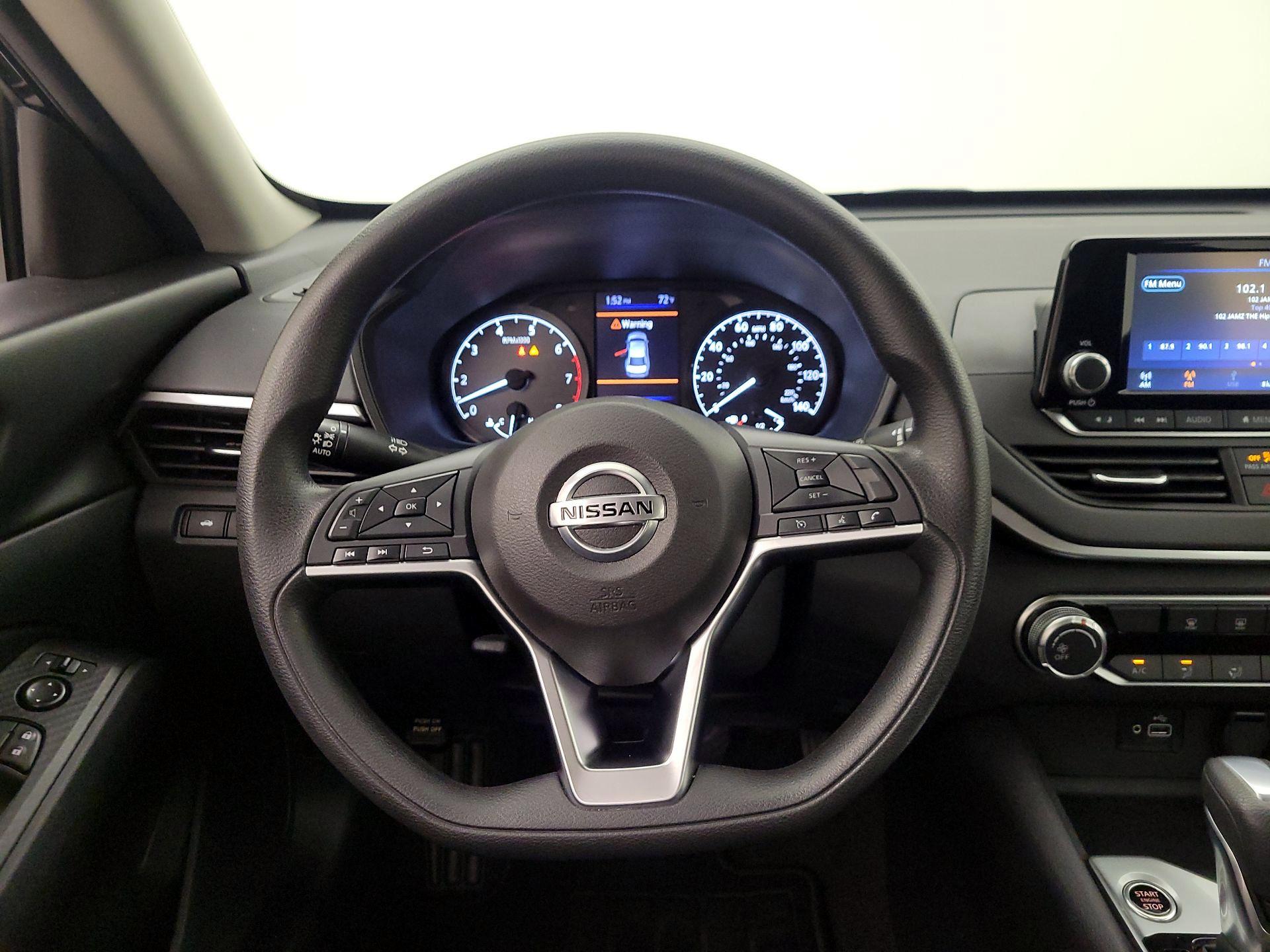 Thumbnail: 2022 Nissan Altima - 10