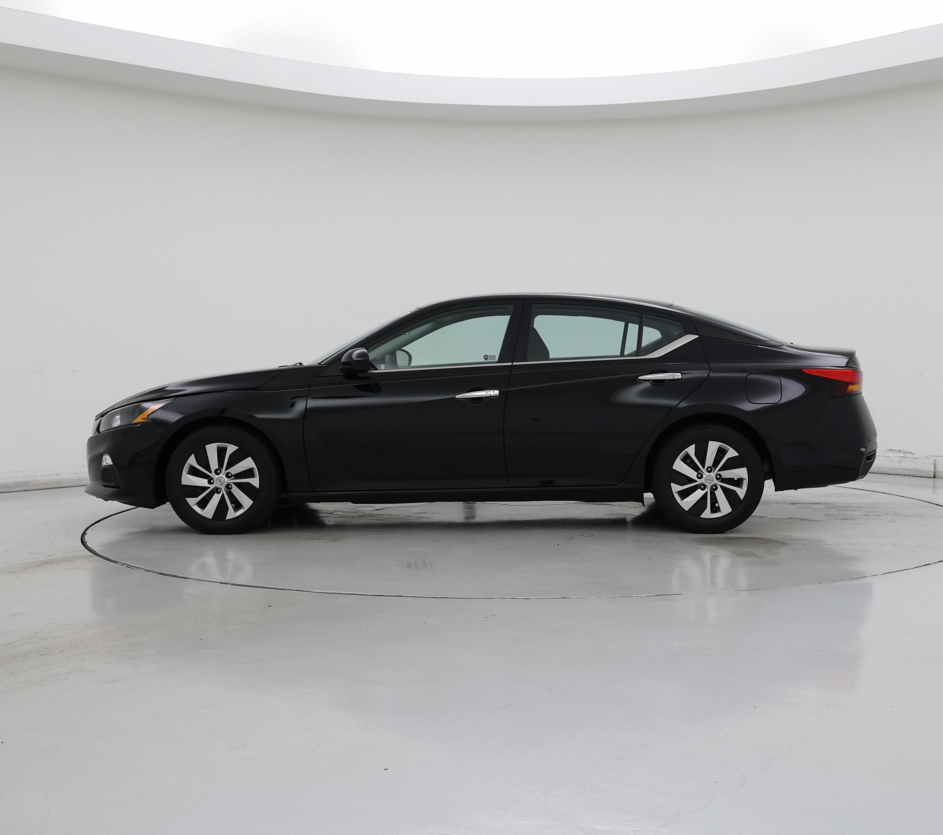 Thumbnail: 2022 Nissan Altima - 3